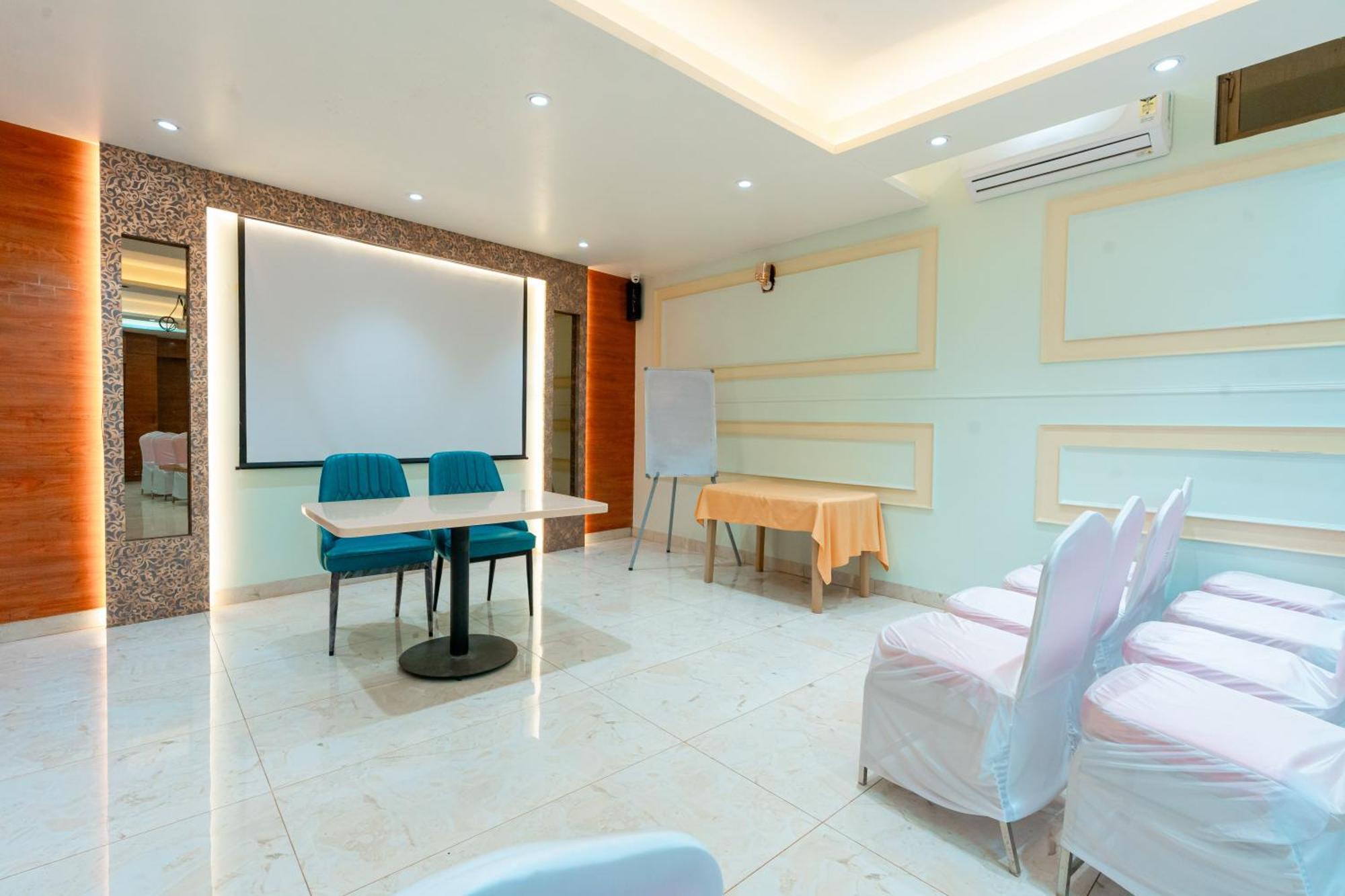 Treebo Express Hotel