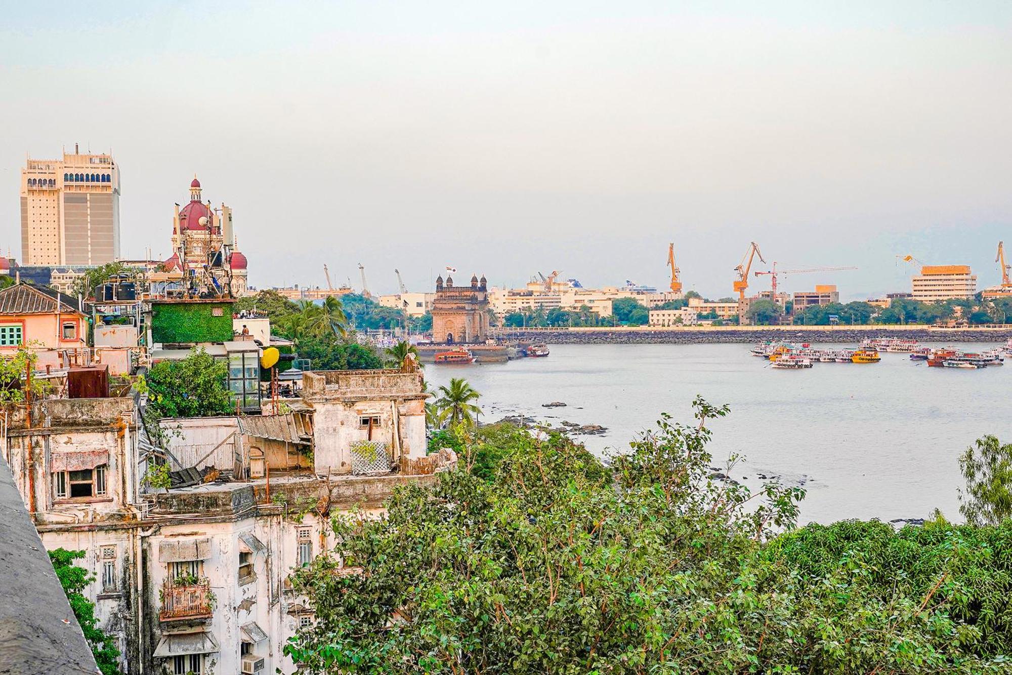 Fabexpress Abad - 700m From Gateway Of India Hotel 3*
