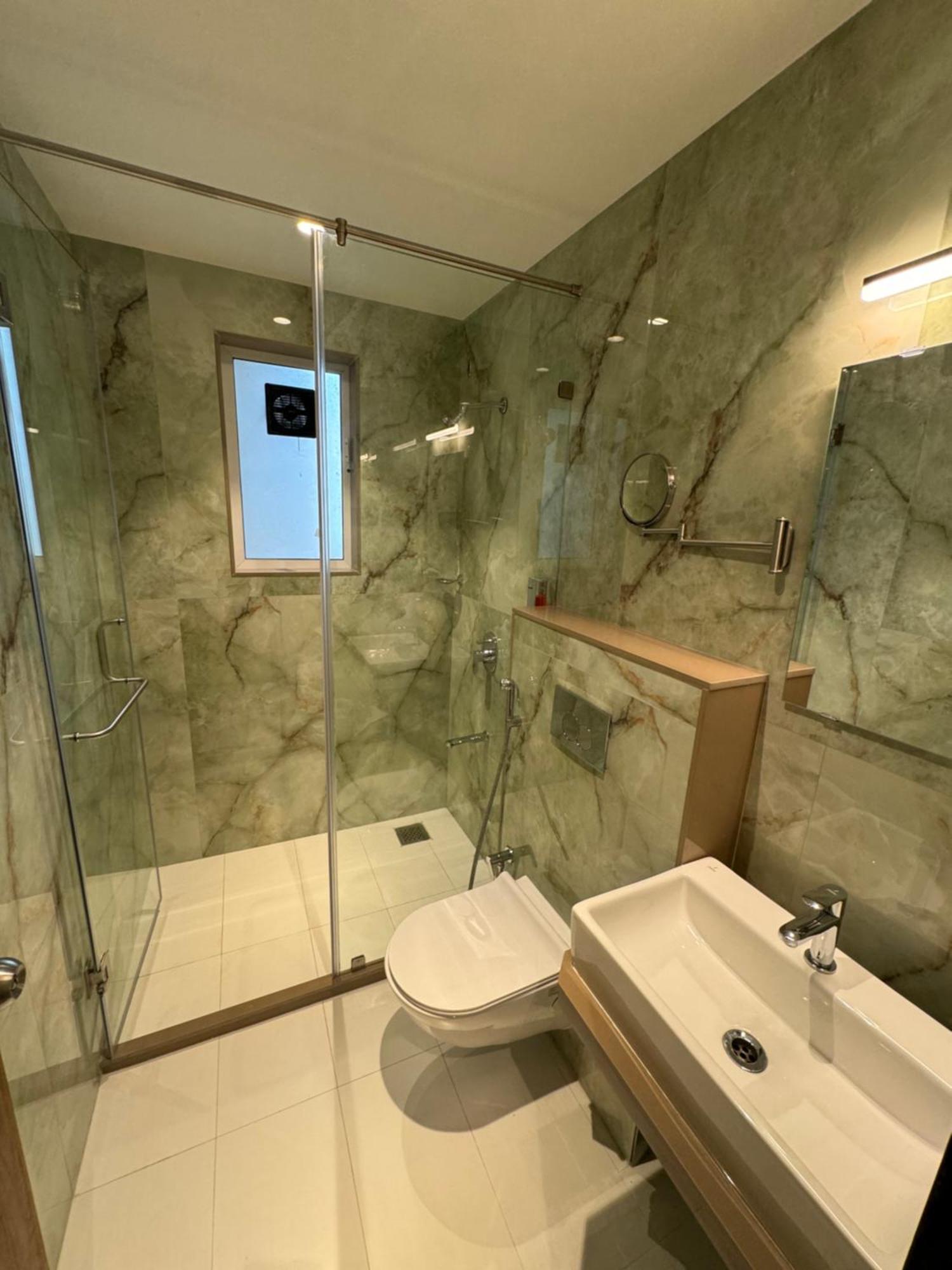 Hotel House, Malad