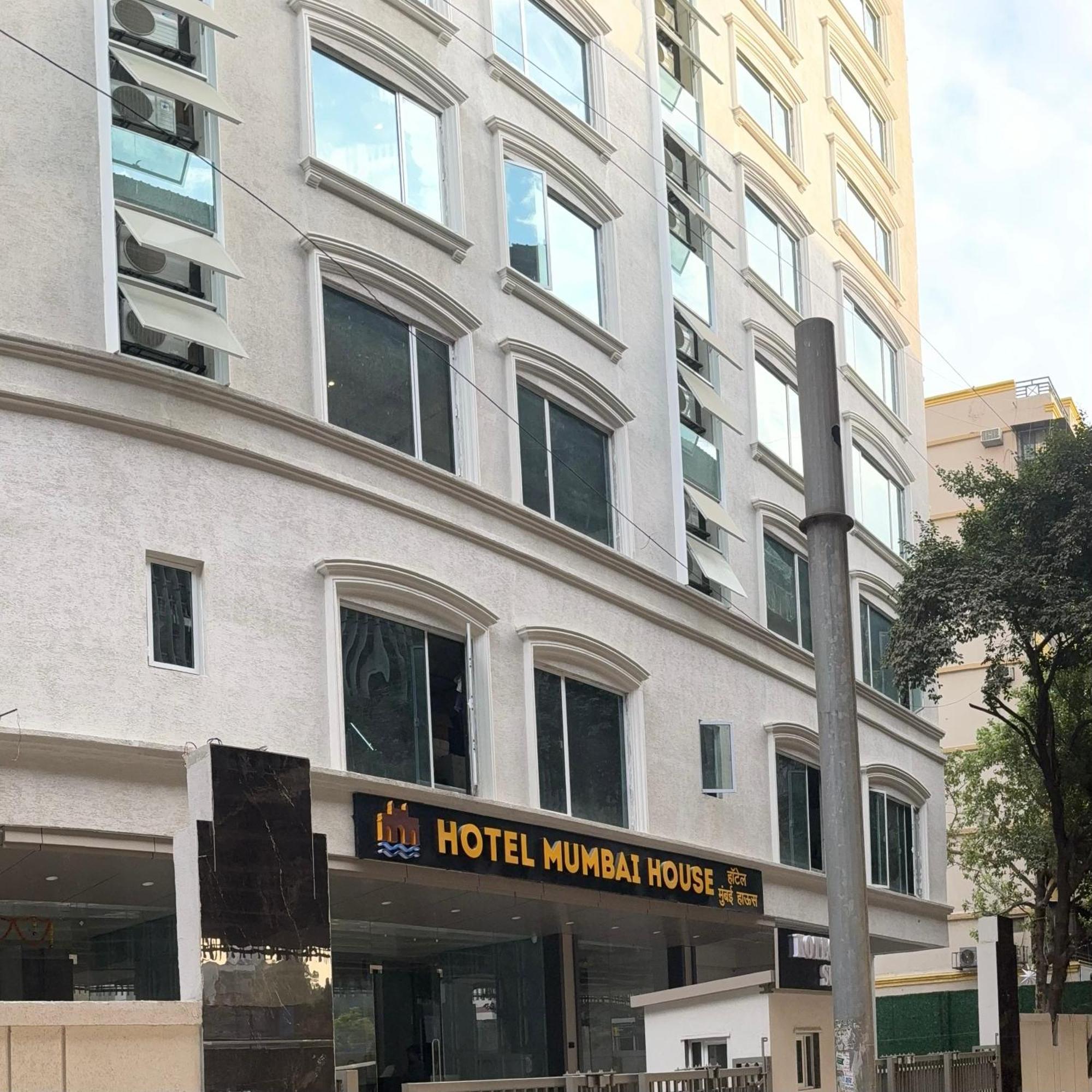 Hotel House, Malad 3*