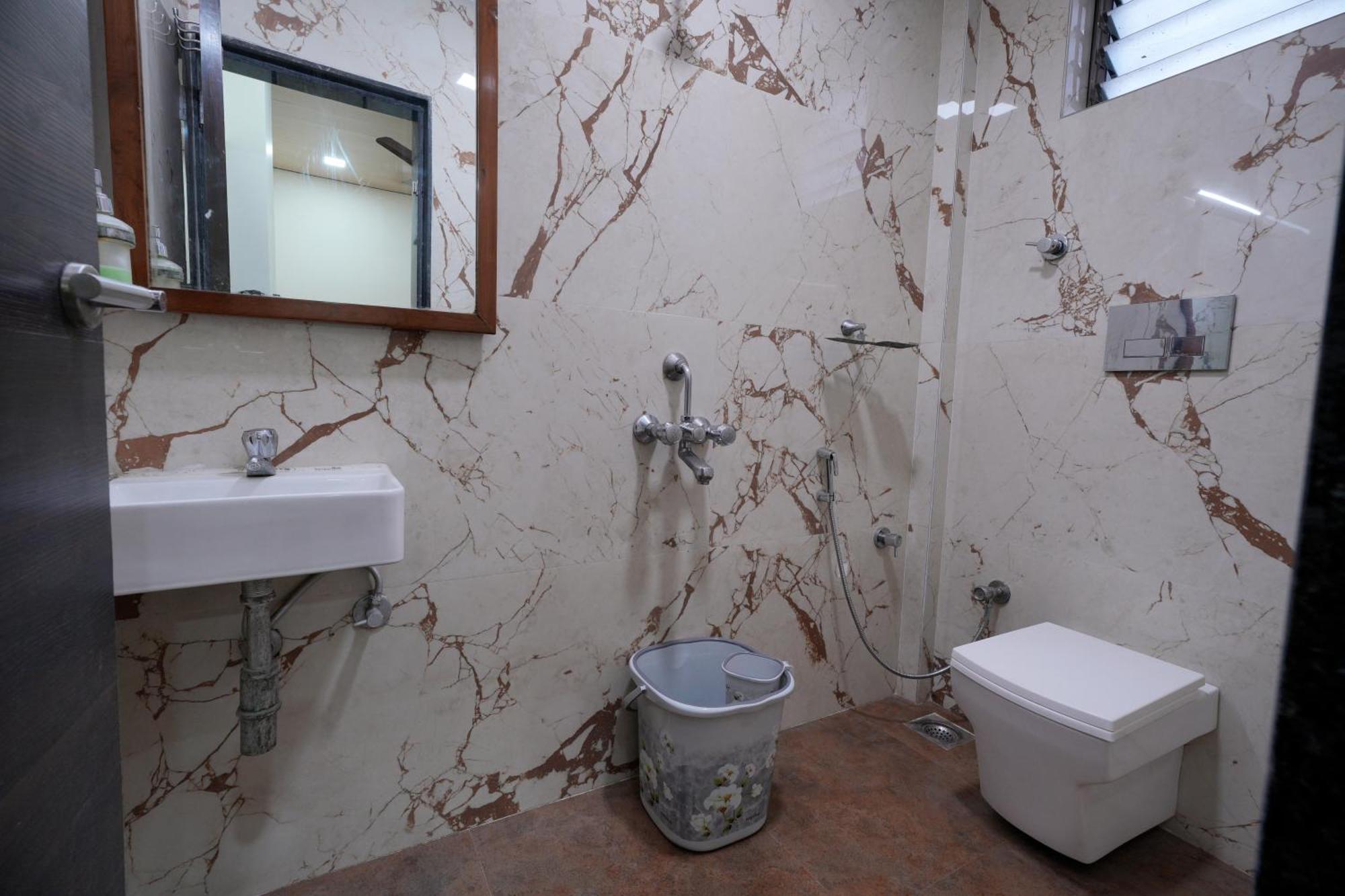Triton - Near Us Embassy - In Sion 2* Mumbai