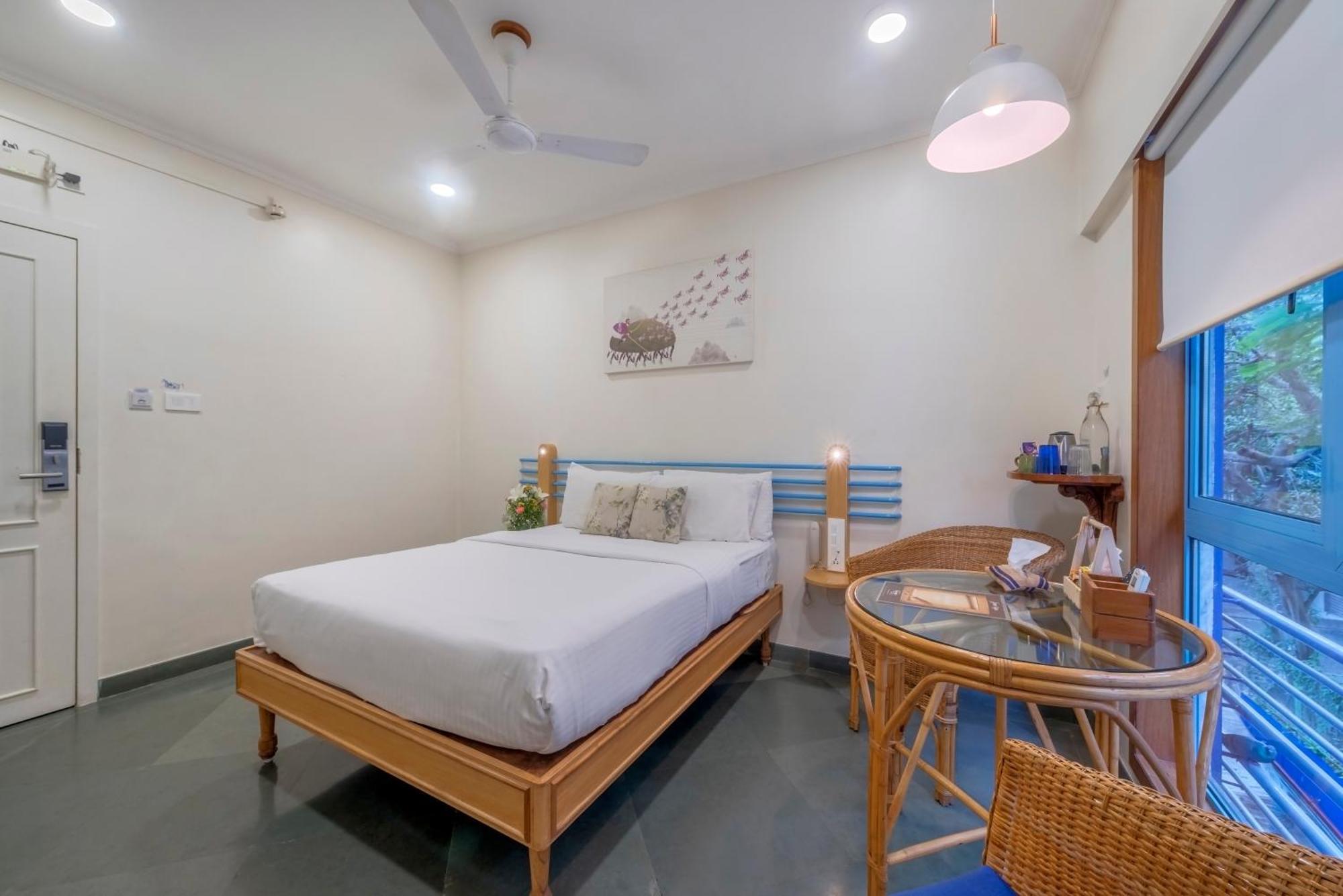 Hotel Kemps Corner 2*