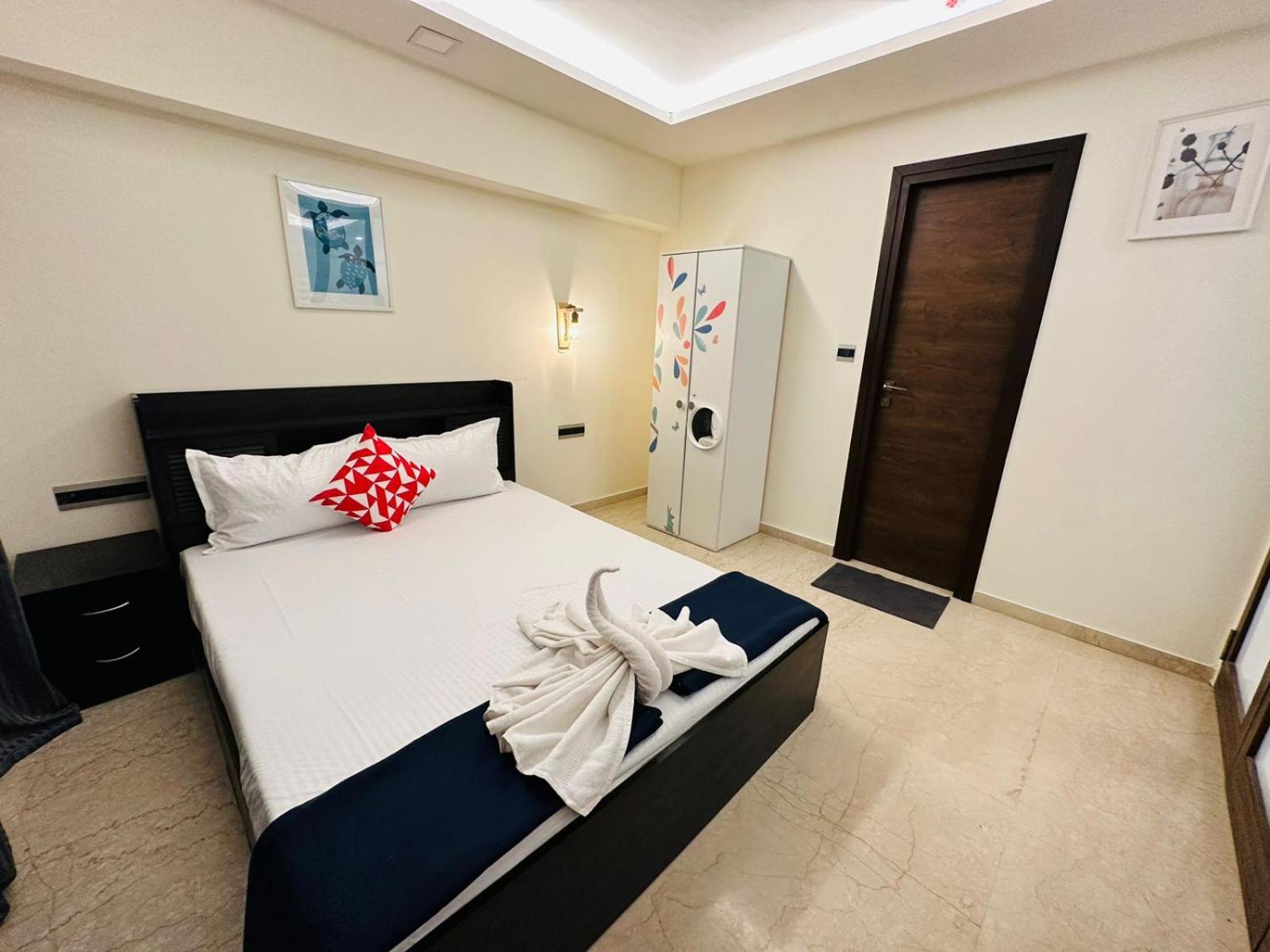1br Service In Bkc By Florastays Mumbai