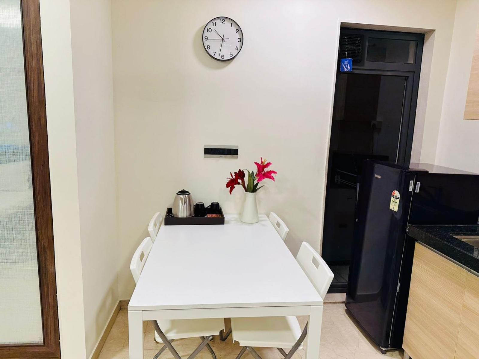 1br Service In Bkc By Florastays Apartment