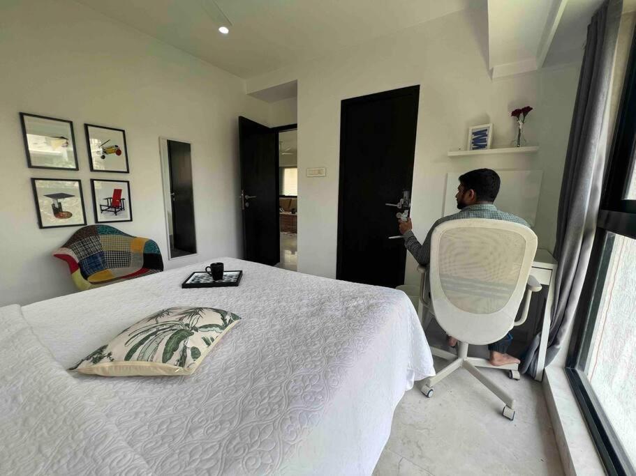 Kakad Classic 5, 16th Rd, Pali Village, Khar West By Connekt Homes Mumbai