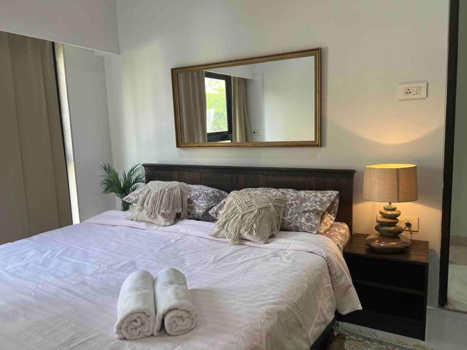 Kakad Classic 5, 16th Rd, Pali Village, Khar West By Connekt Homes *