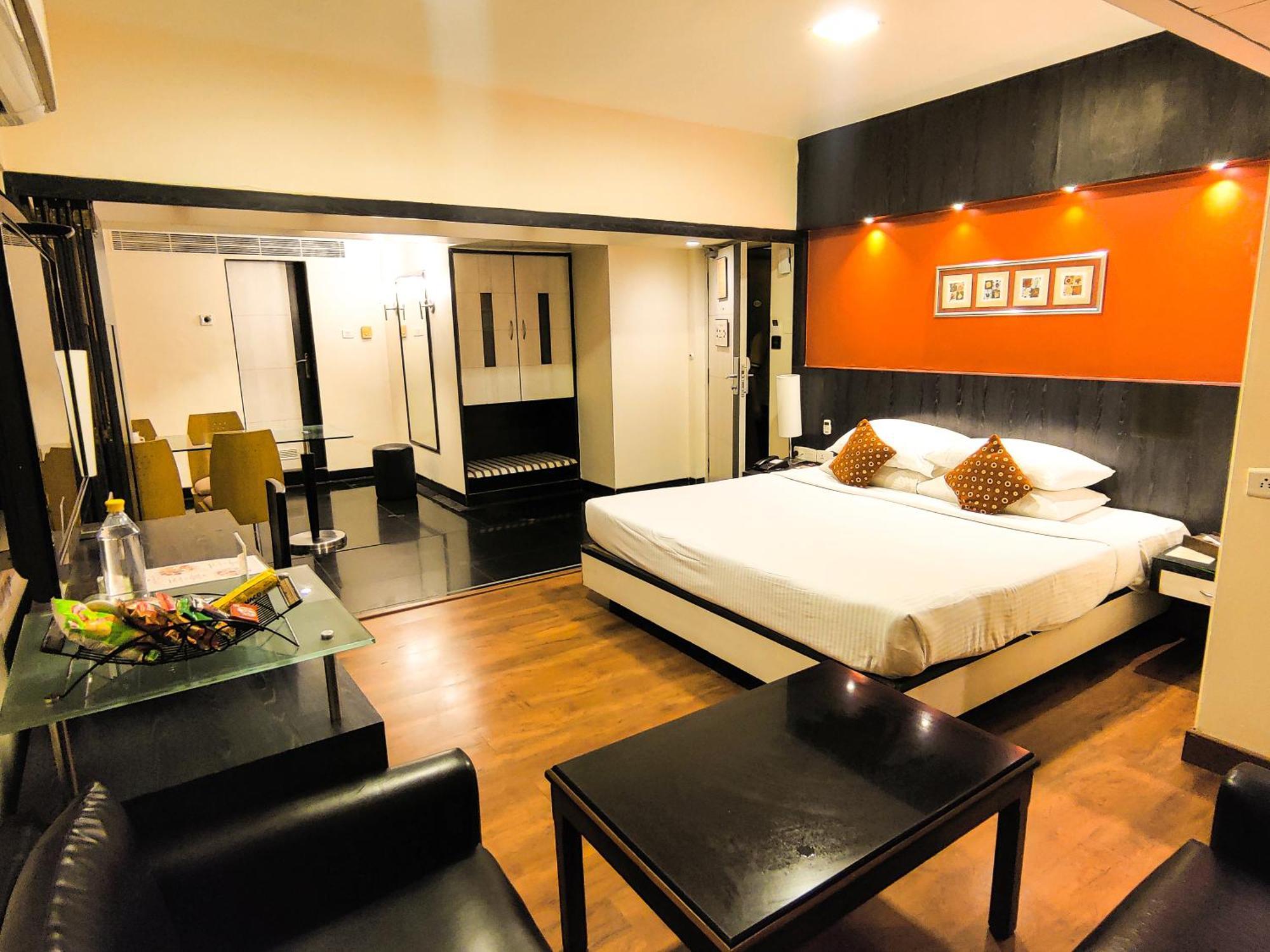 Hotel Ramee Guestline Khar 3*