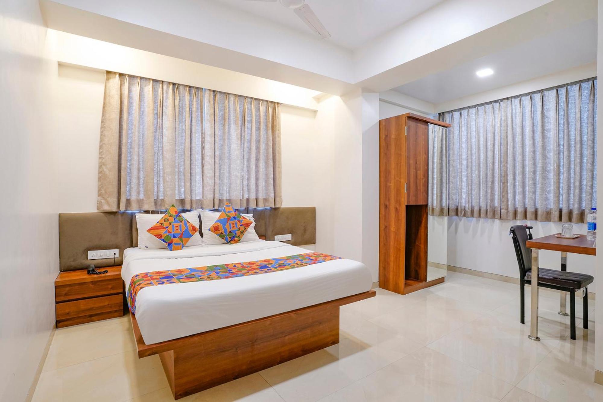 Fabhotel The Mint