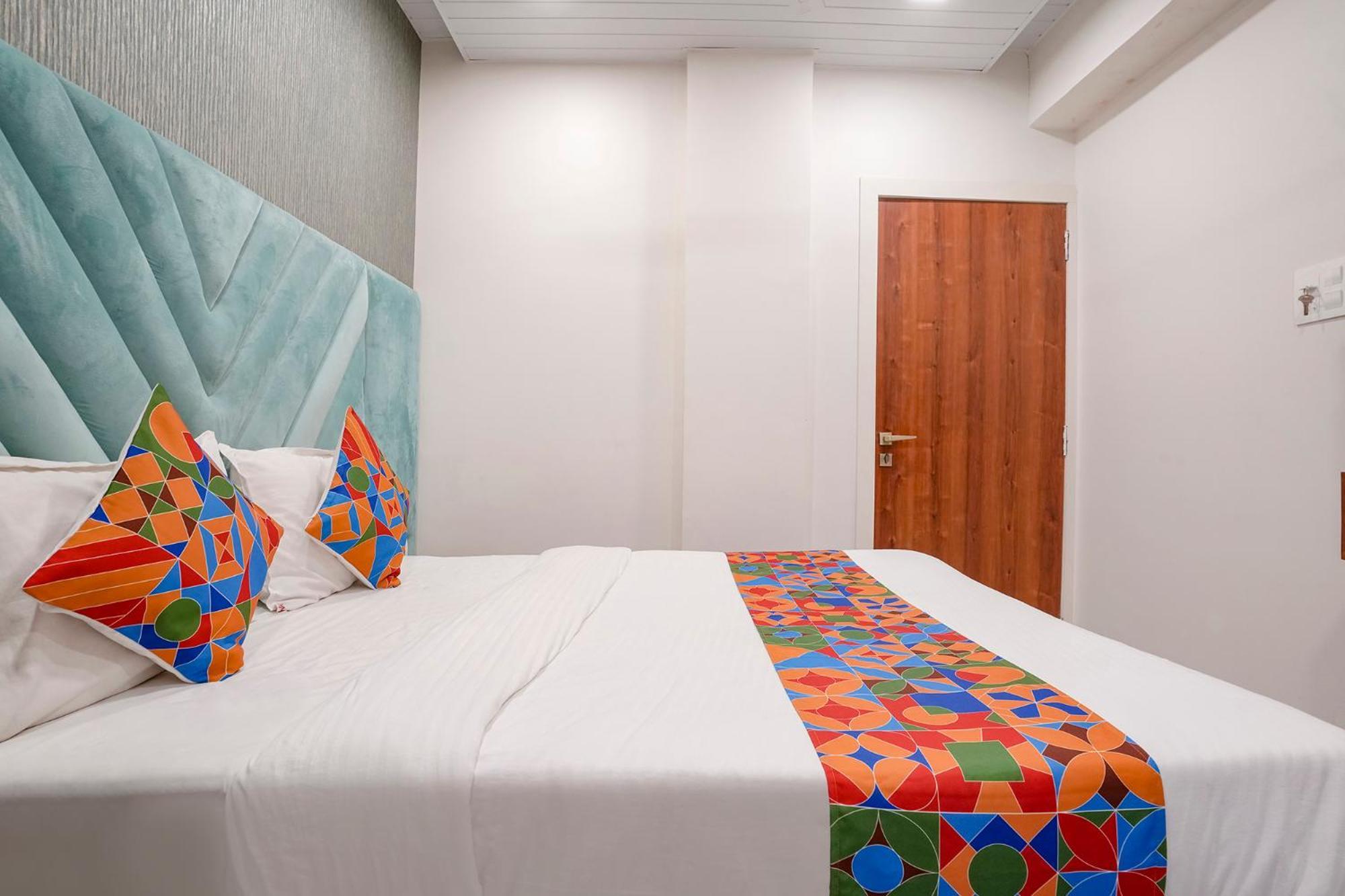 Fabhotel The Mint Hotel
