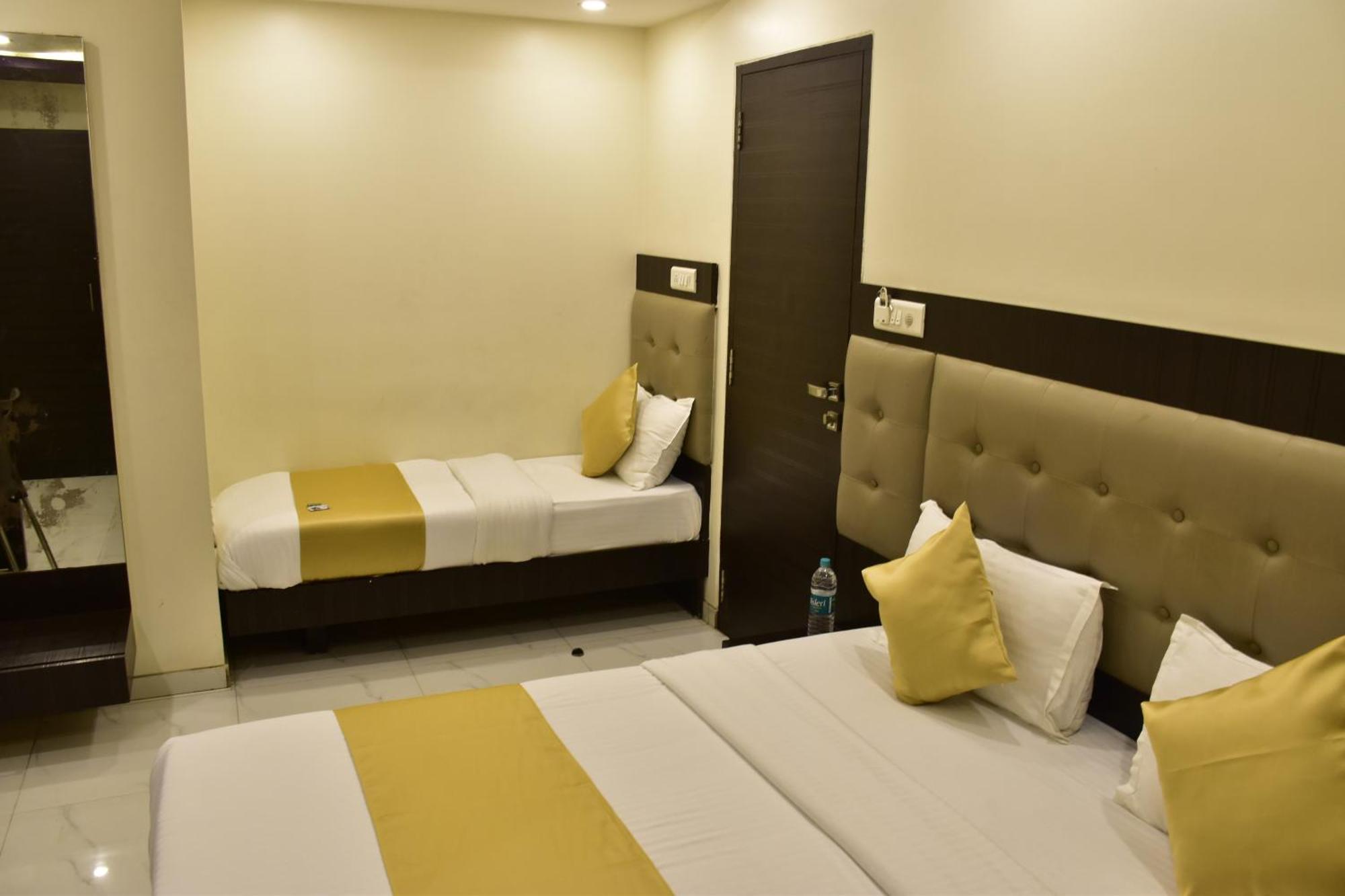 Bkc Palace - Jio World Convention Center And Us Visa Center హోటల్ బి కే సి ప్యాలెస్ ఇన్ Hotel 2*