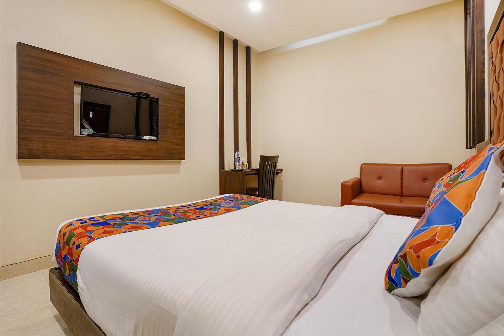 Fabhotel Vertigo - Nr Bkc Hotel 3*