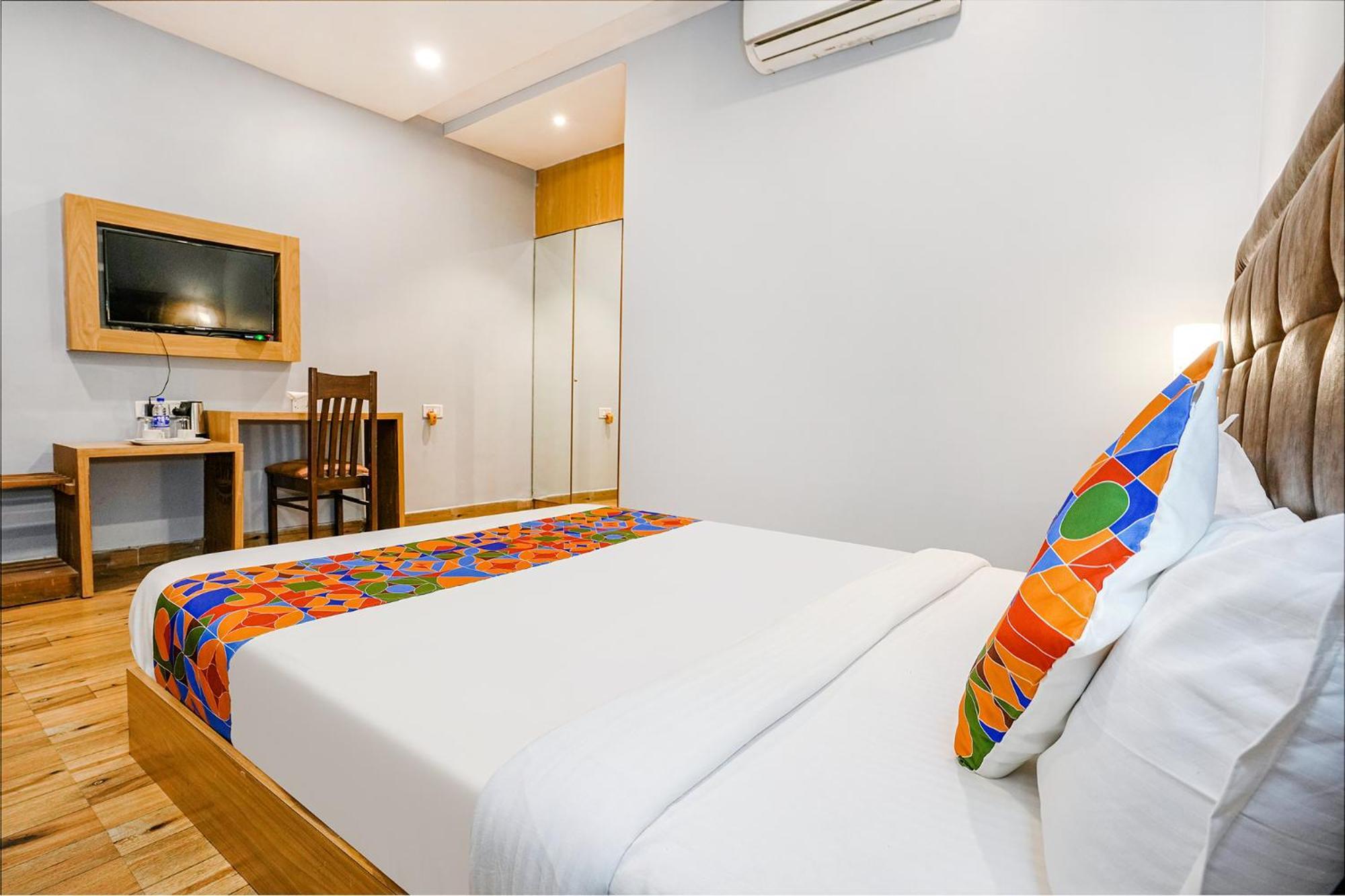 Fabhotel Zara Grand Hotel