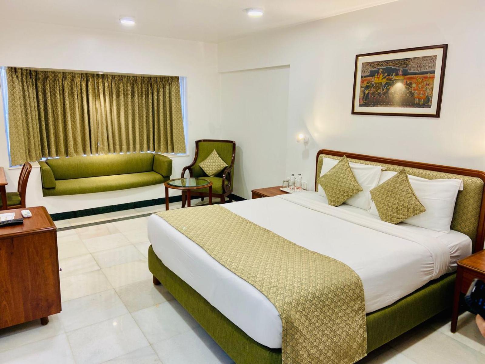 Hotel Parle International Mumbai