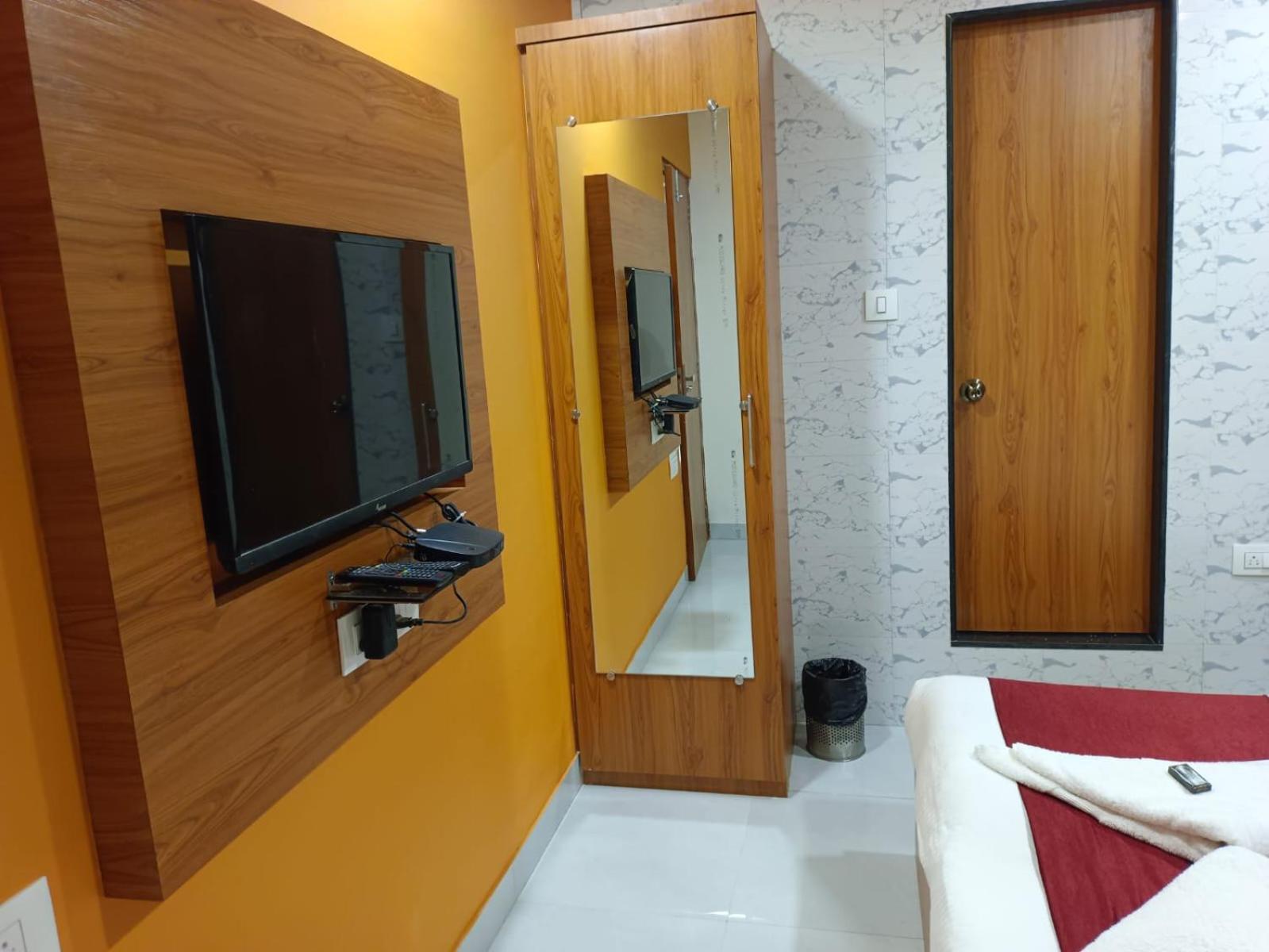 Airport Annex Hotel *