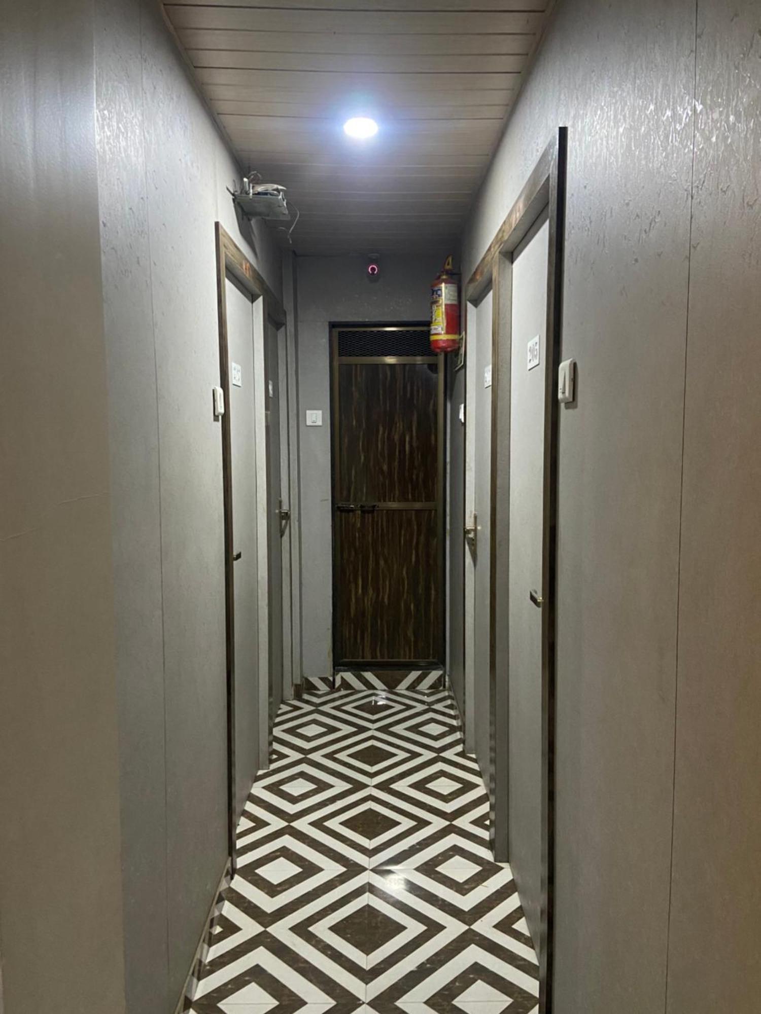 Hotel The Qubic