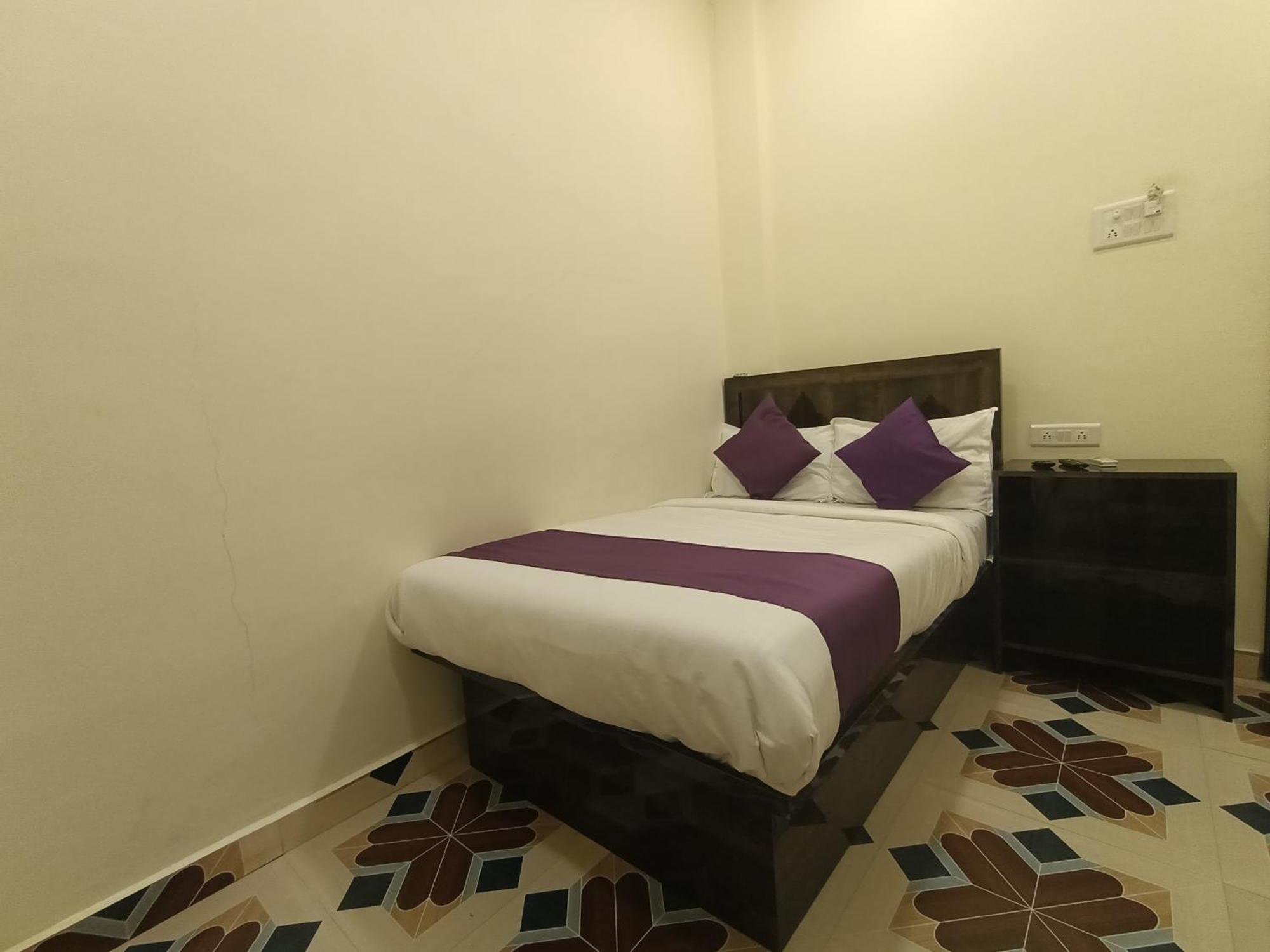 Star Of Kurla - Nearest From Kurla - Near Bkc Guest house