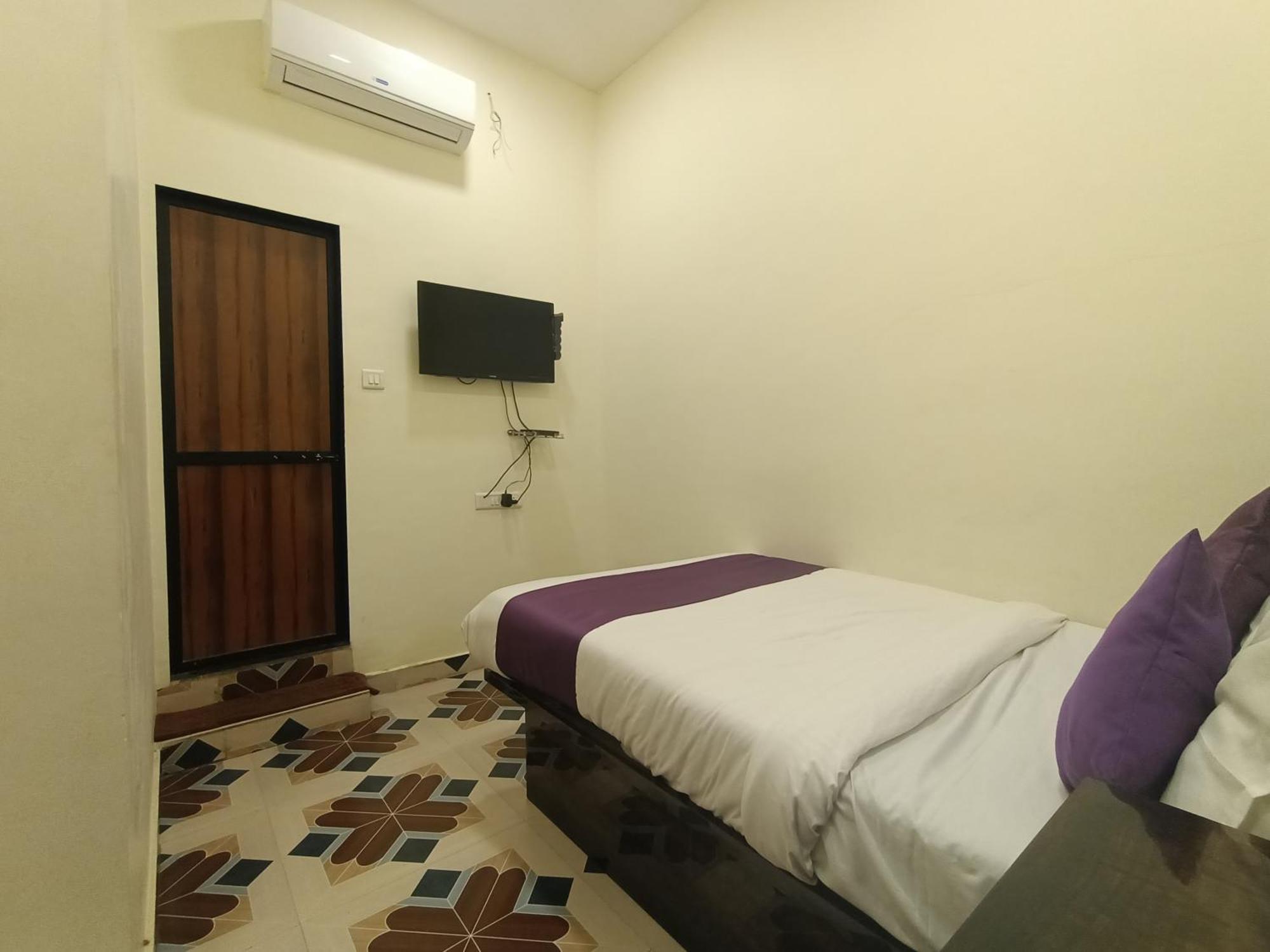 Star Of Kurla - Nearest From Kurla - Near Bkc Guest house *