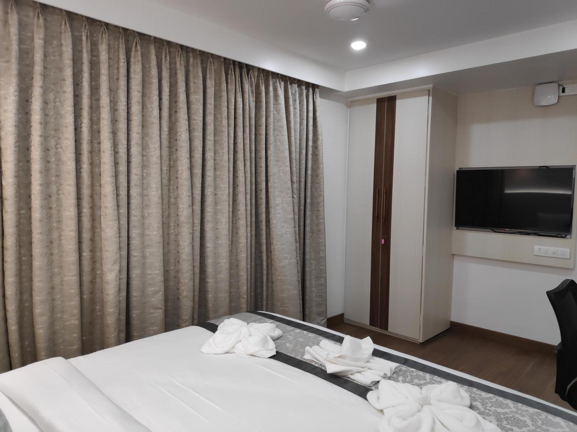 Apartment White House By Maxxvalue Service Bandra