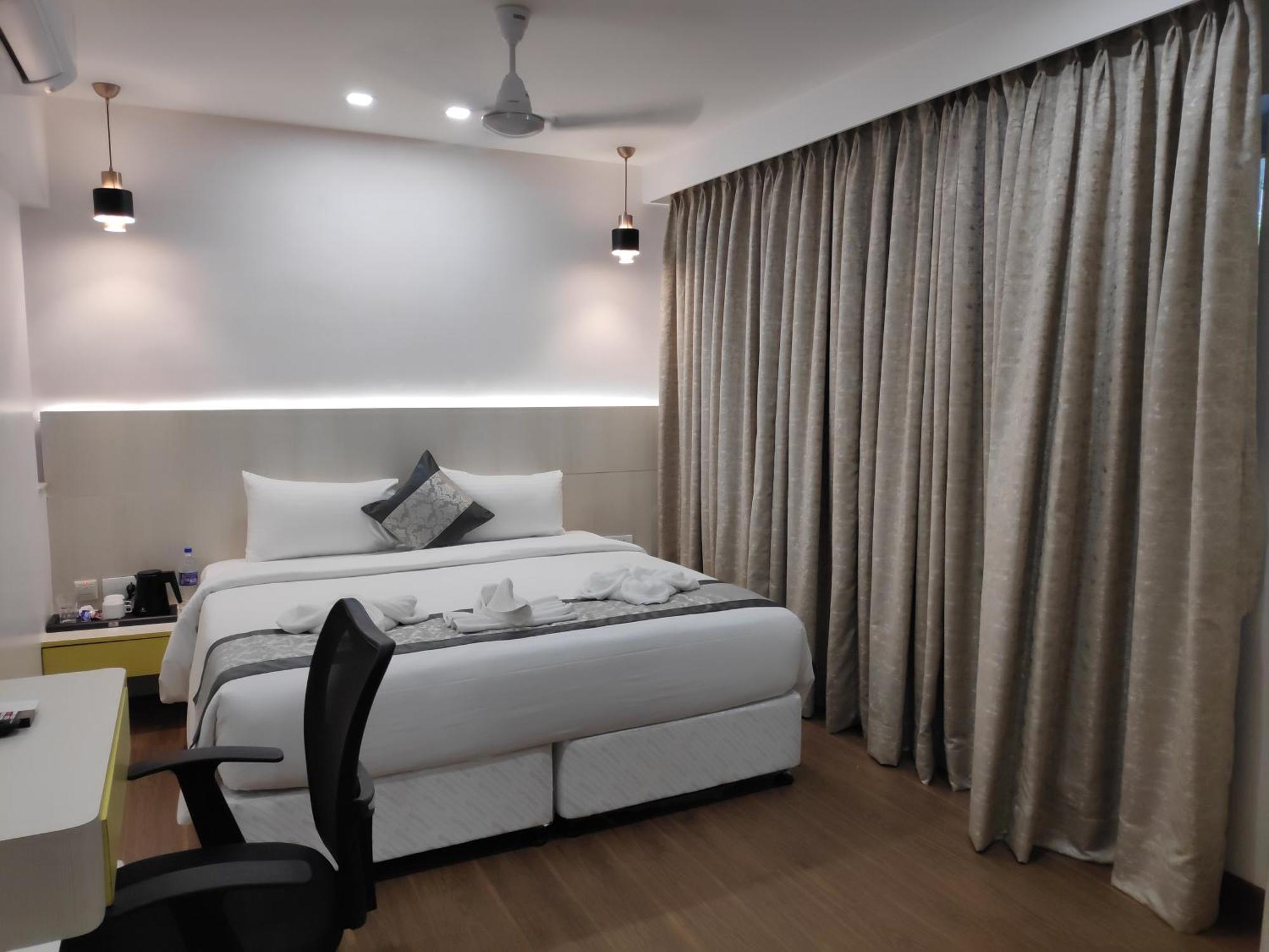White House By Maxxvalue Service Bandra Mumbai