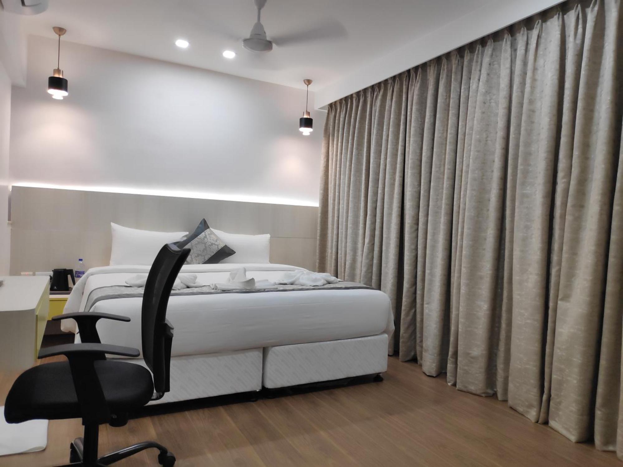 White House By Maxxvalue Service Bandra Mumbai