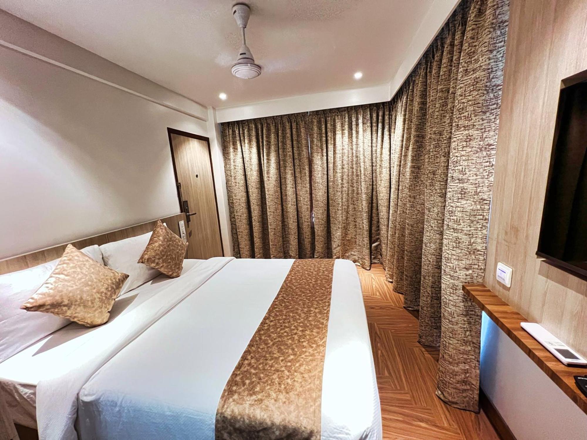Apartment White House By Maxxvalue Service Bandra