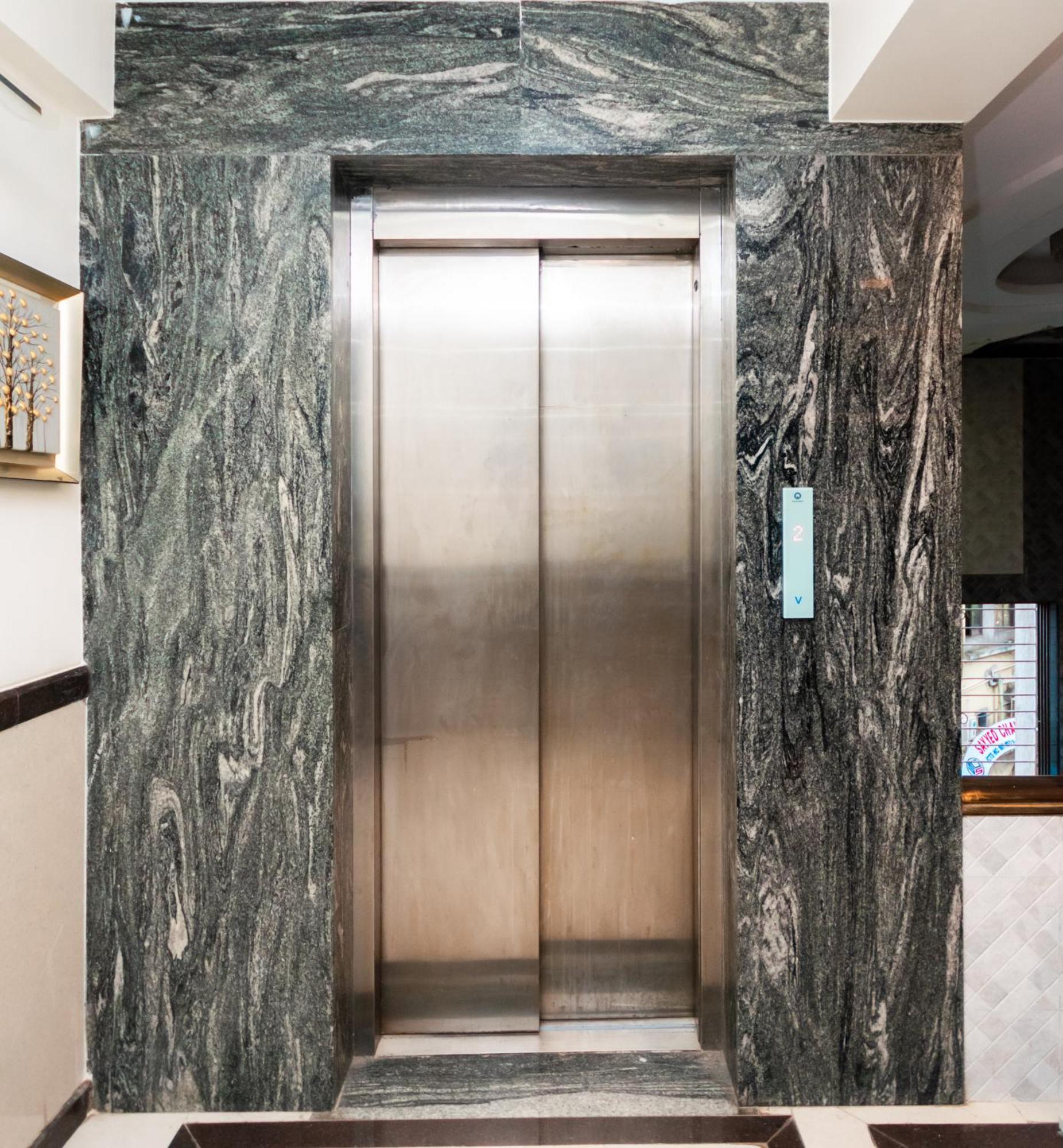 Hotel Treebo Laaiba Residency 3*