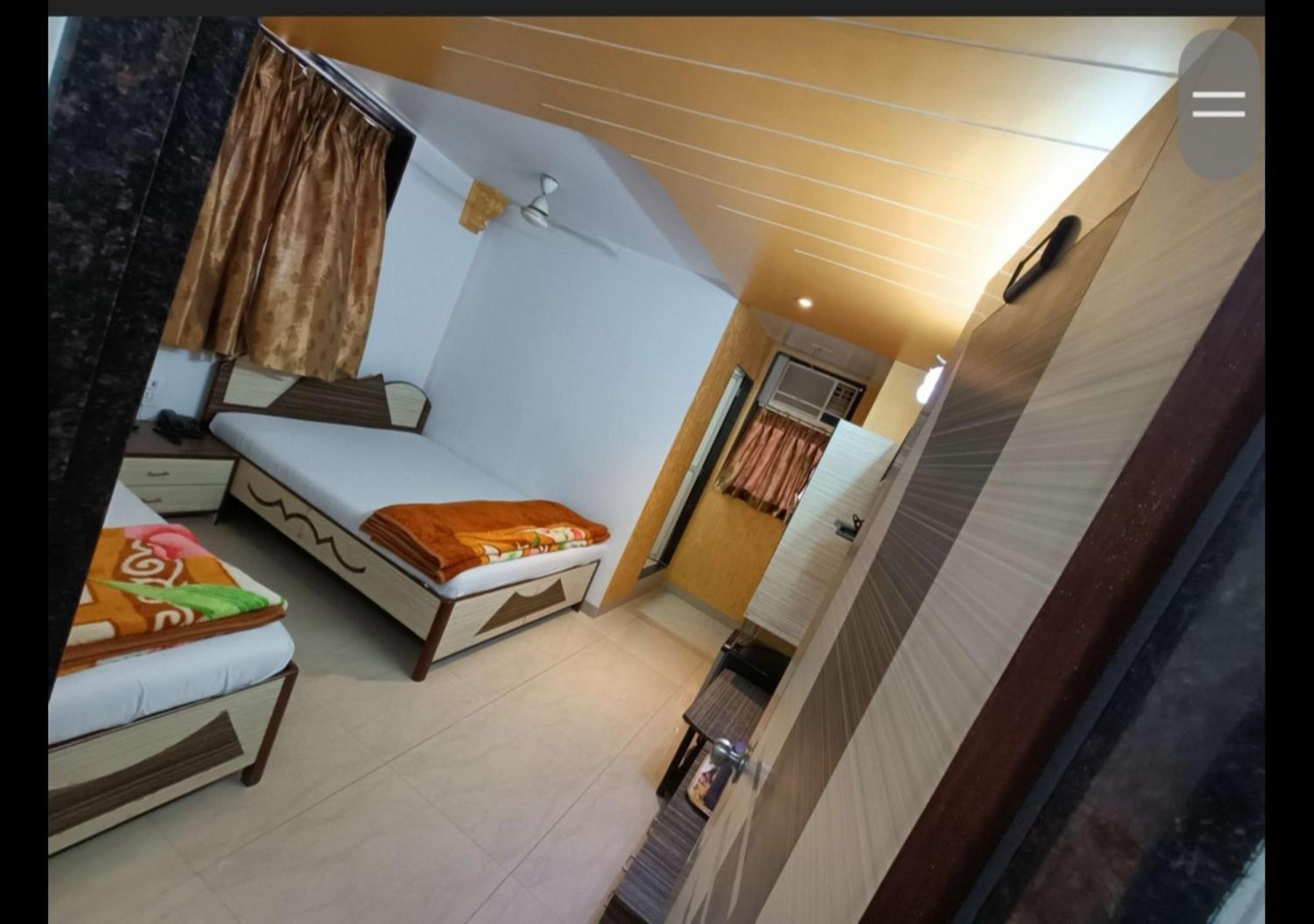 Broadway Colaba Hotel