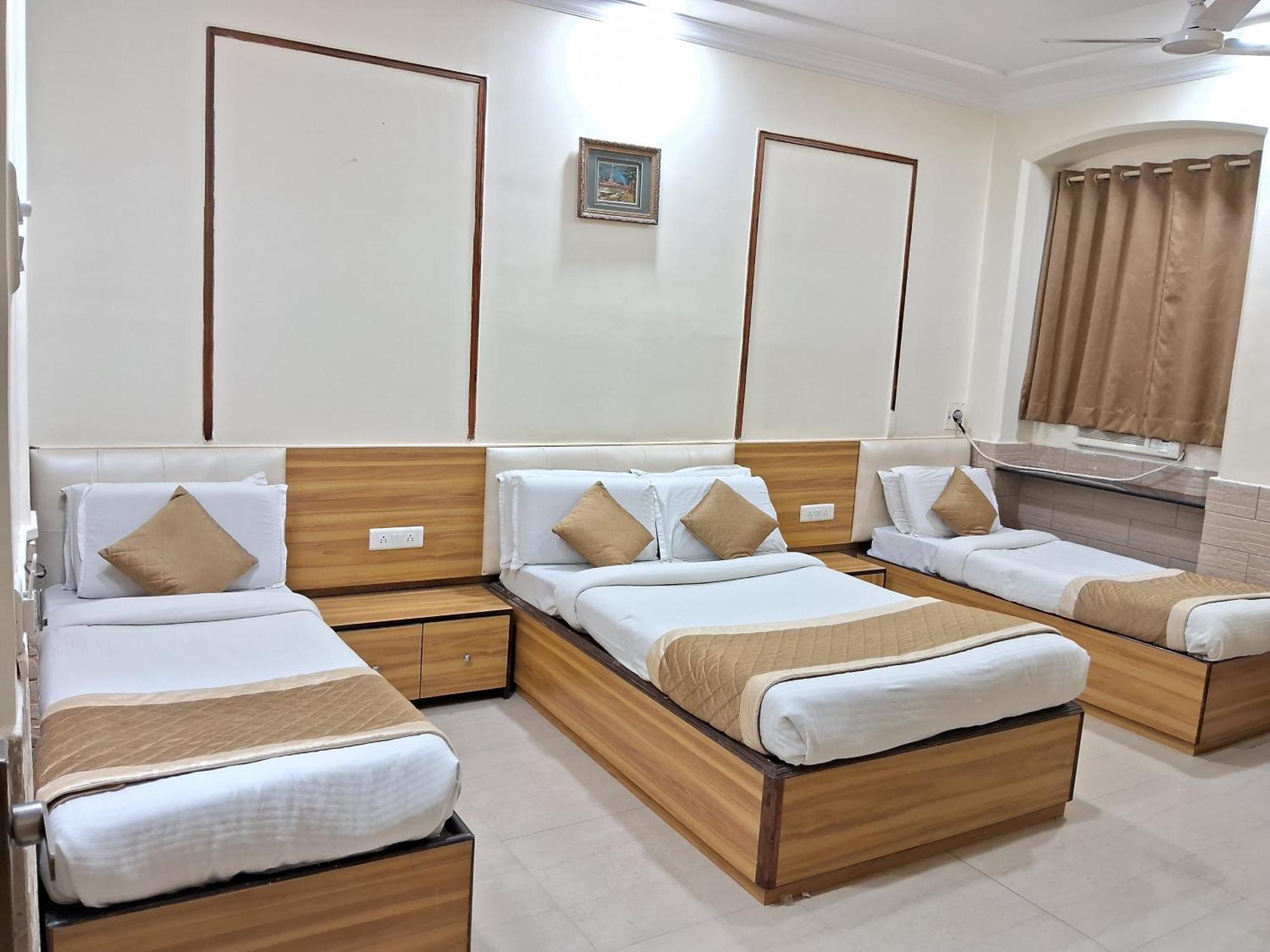 Hotel Swapna International Mumbai