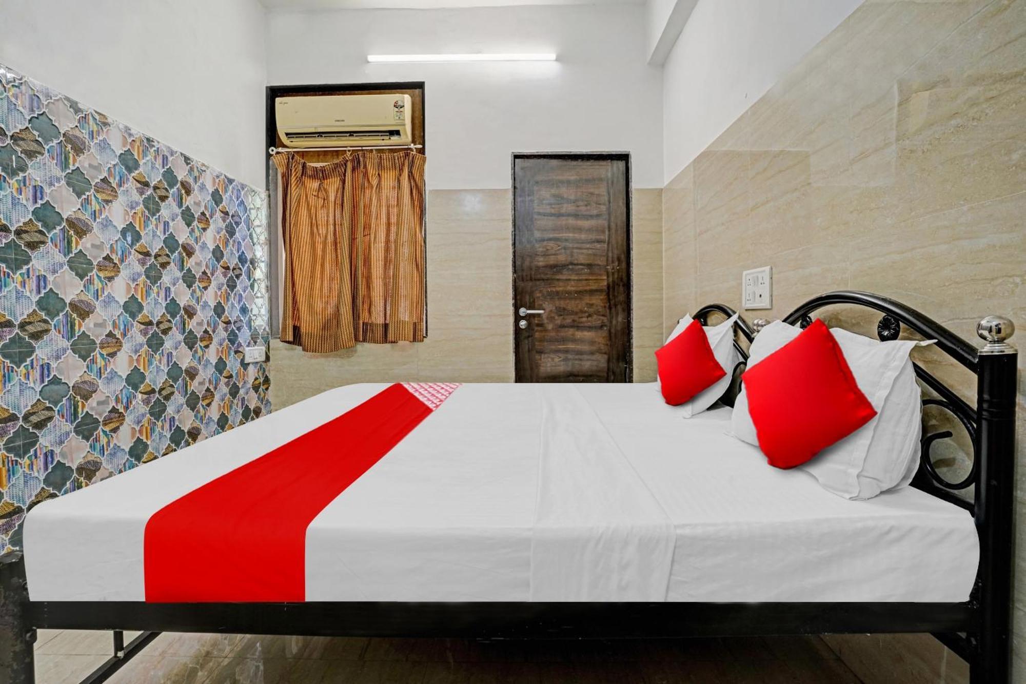 Oyo Flagship Raj Near Juhu Beach 3* Mumbai