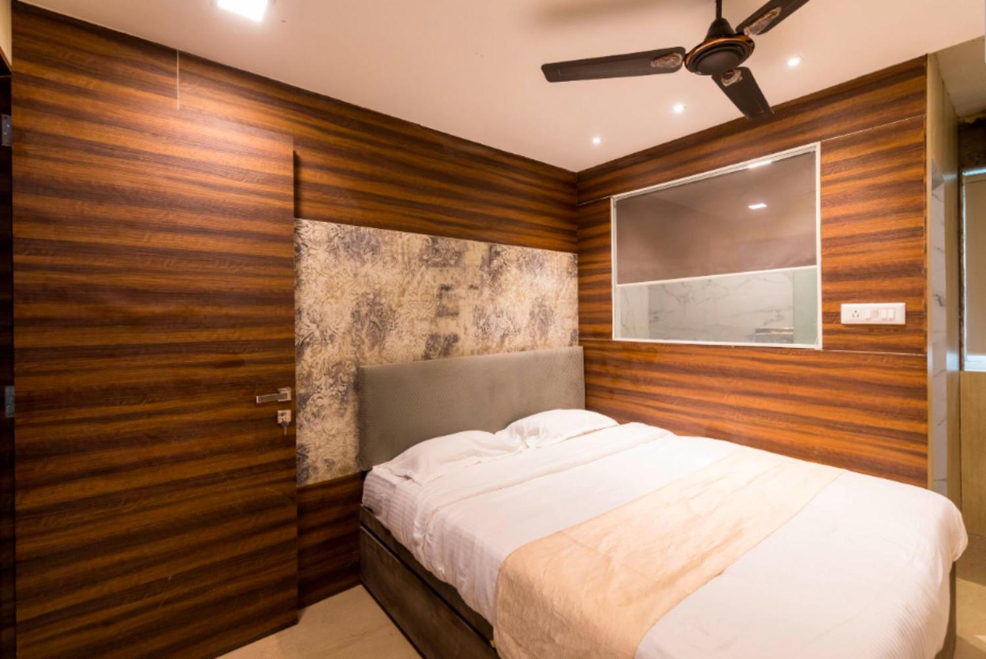 New Sky Palace Residency- Near International Airport Andheri East Hotel Mumbai