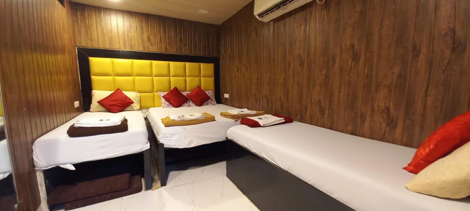 Janata Bed & Breakfast Mumbai