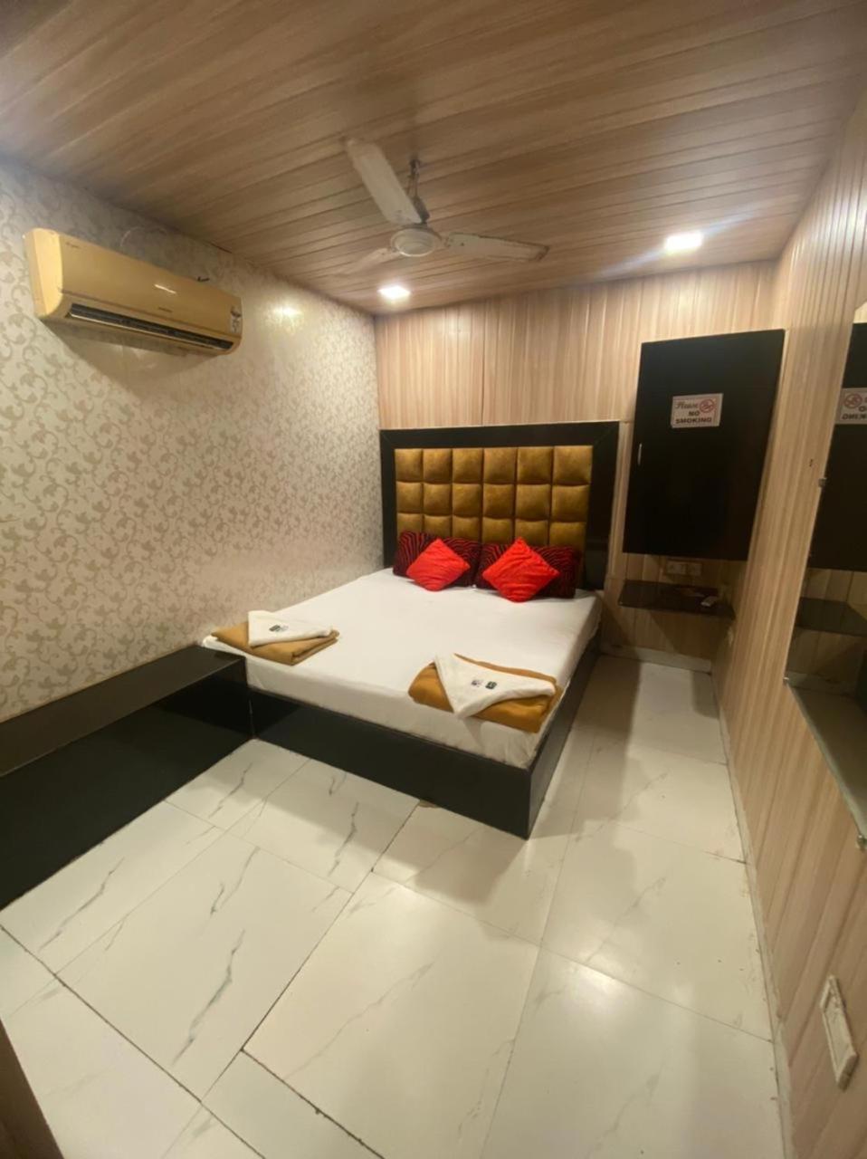 Janata Bed & Breakfast