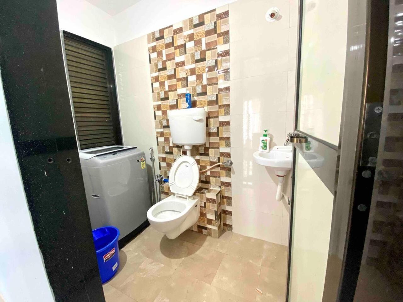 Pali Carters Building 801, 20th Road, Khar West By Connekt Homes Mumbai