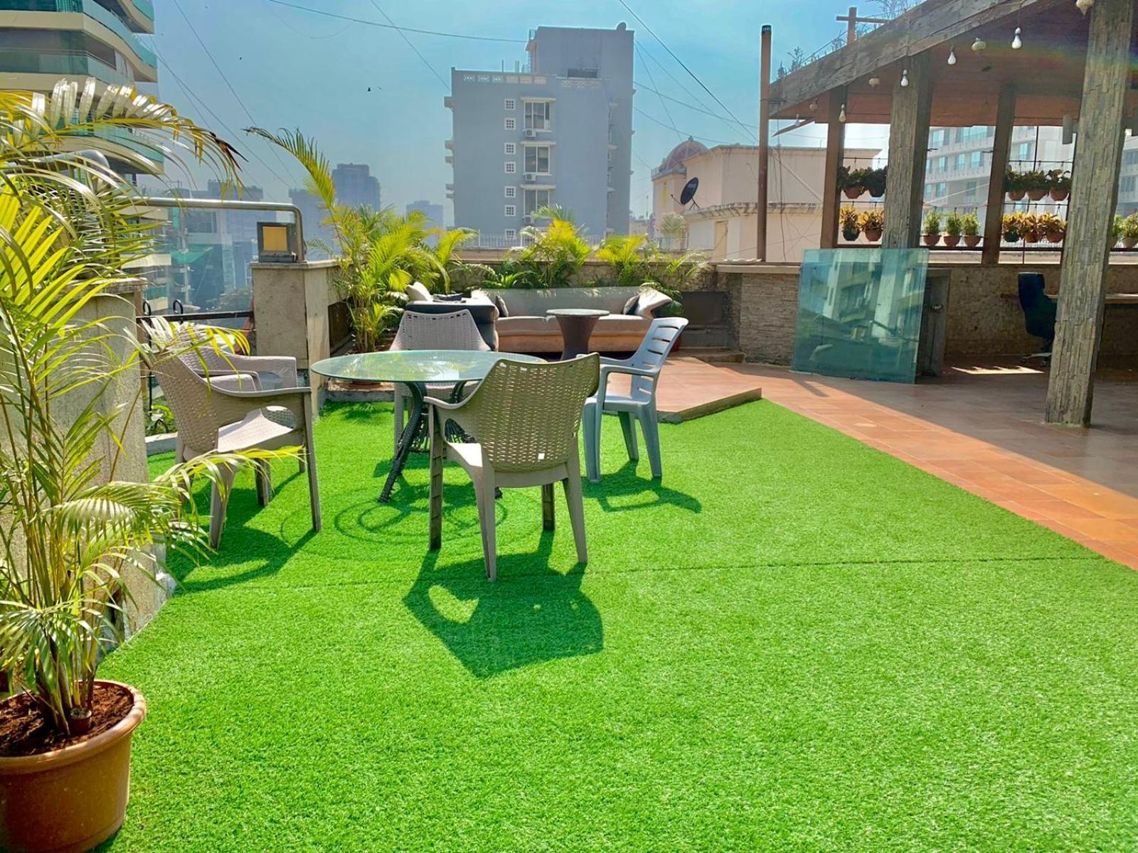 Bandra's Prime Luxurious 2 Bhk *