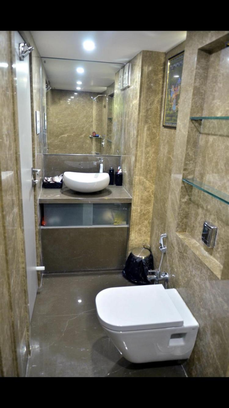 Bandra's Prime Luxurious 2 Bhk Apartment *