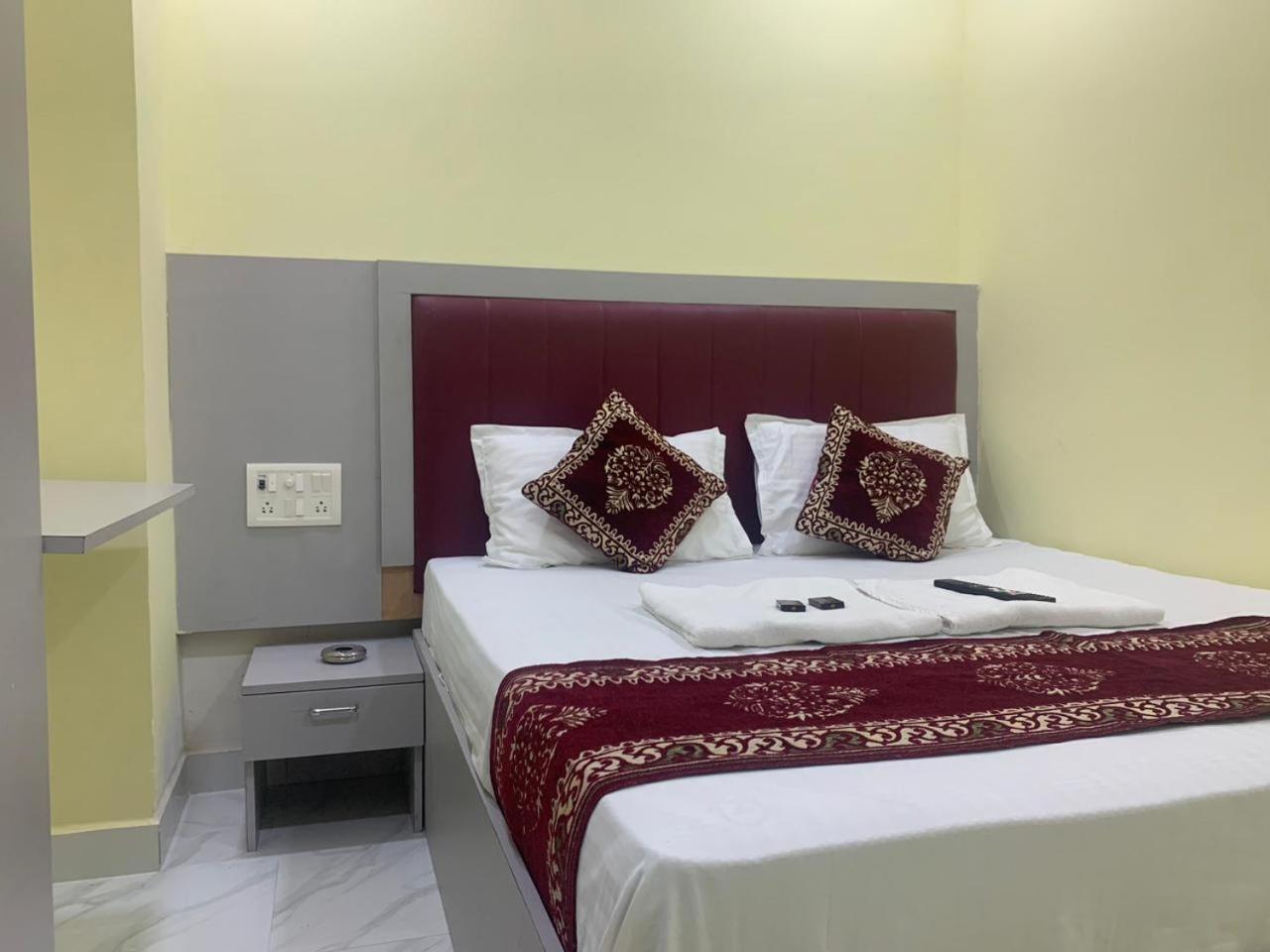 Guest house Sai Plaza, Chembur