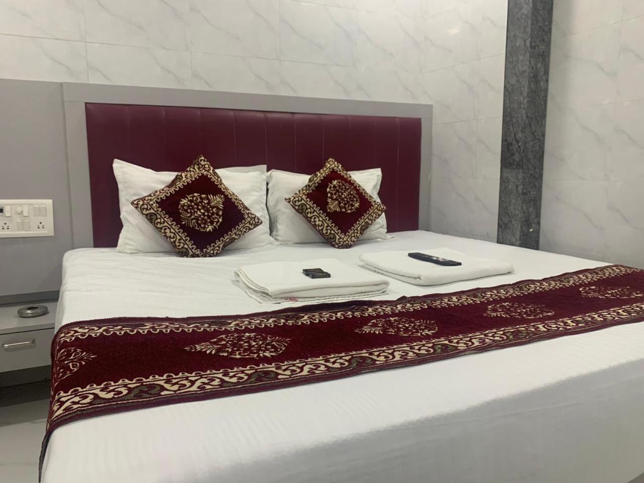 Guest house Sai Plaza, Chembur