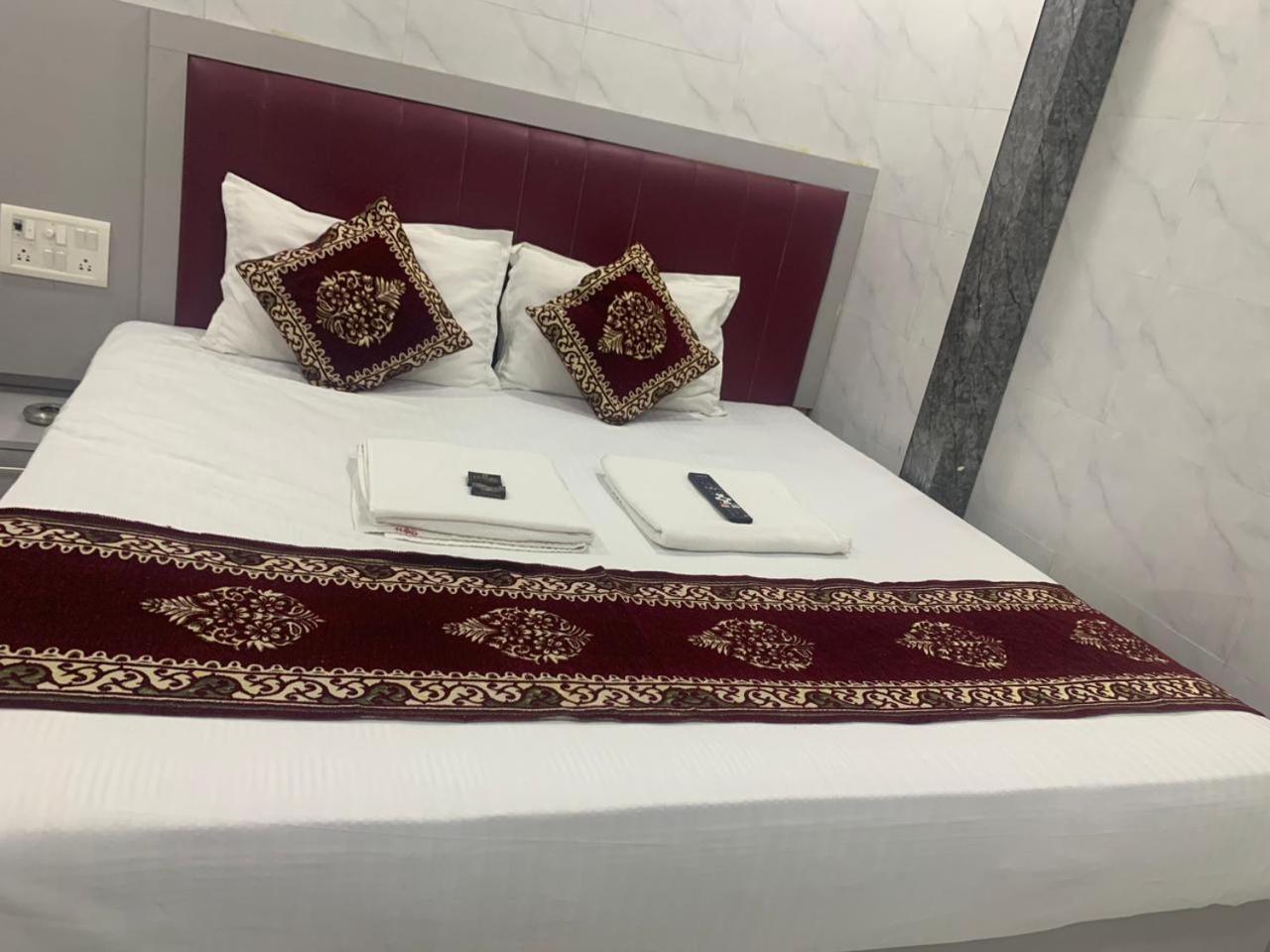 Guest house Sai Plaza, Chembur 2*