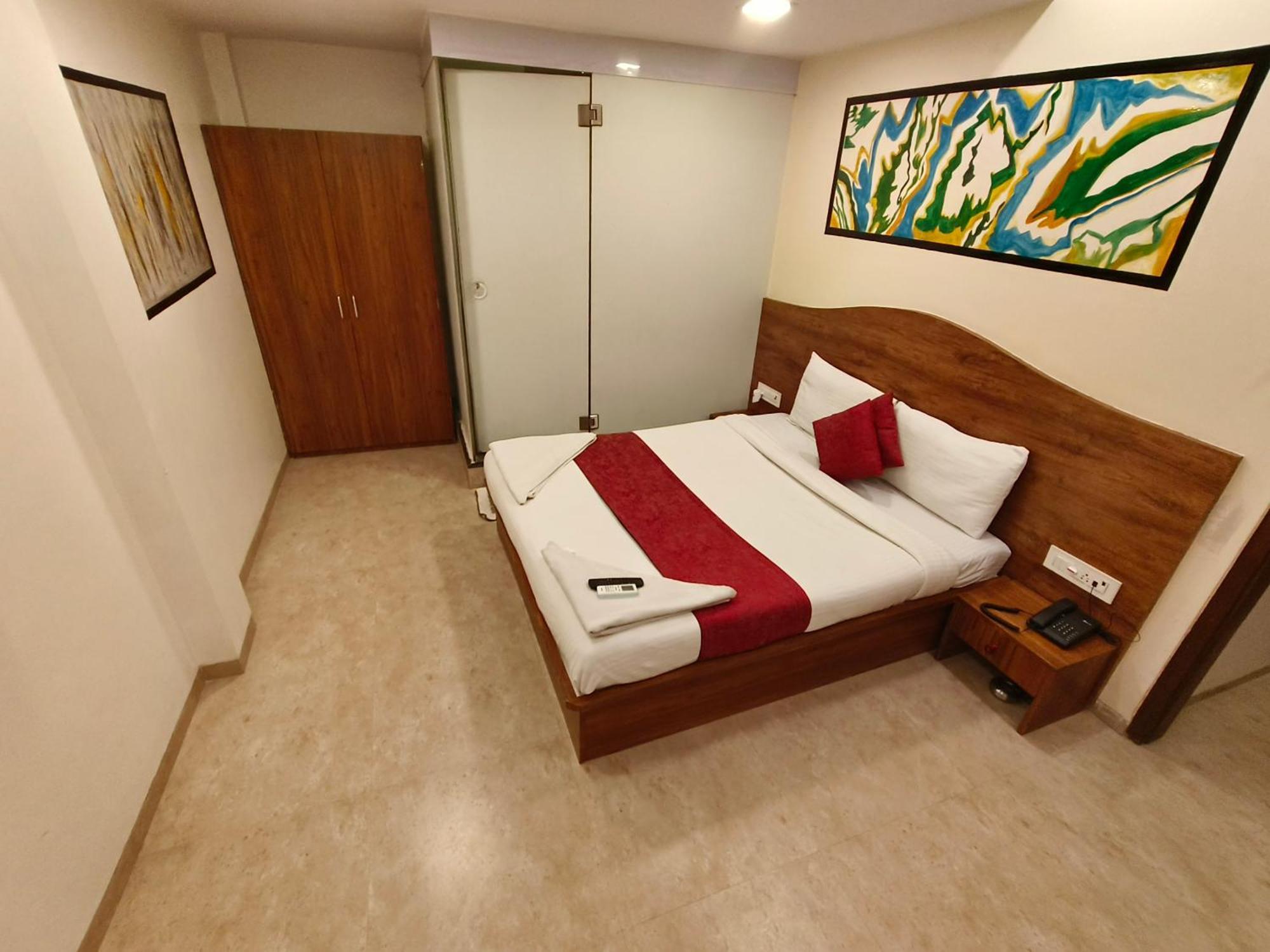 Crown Juhu