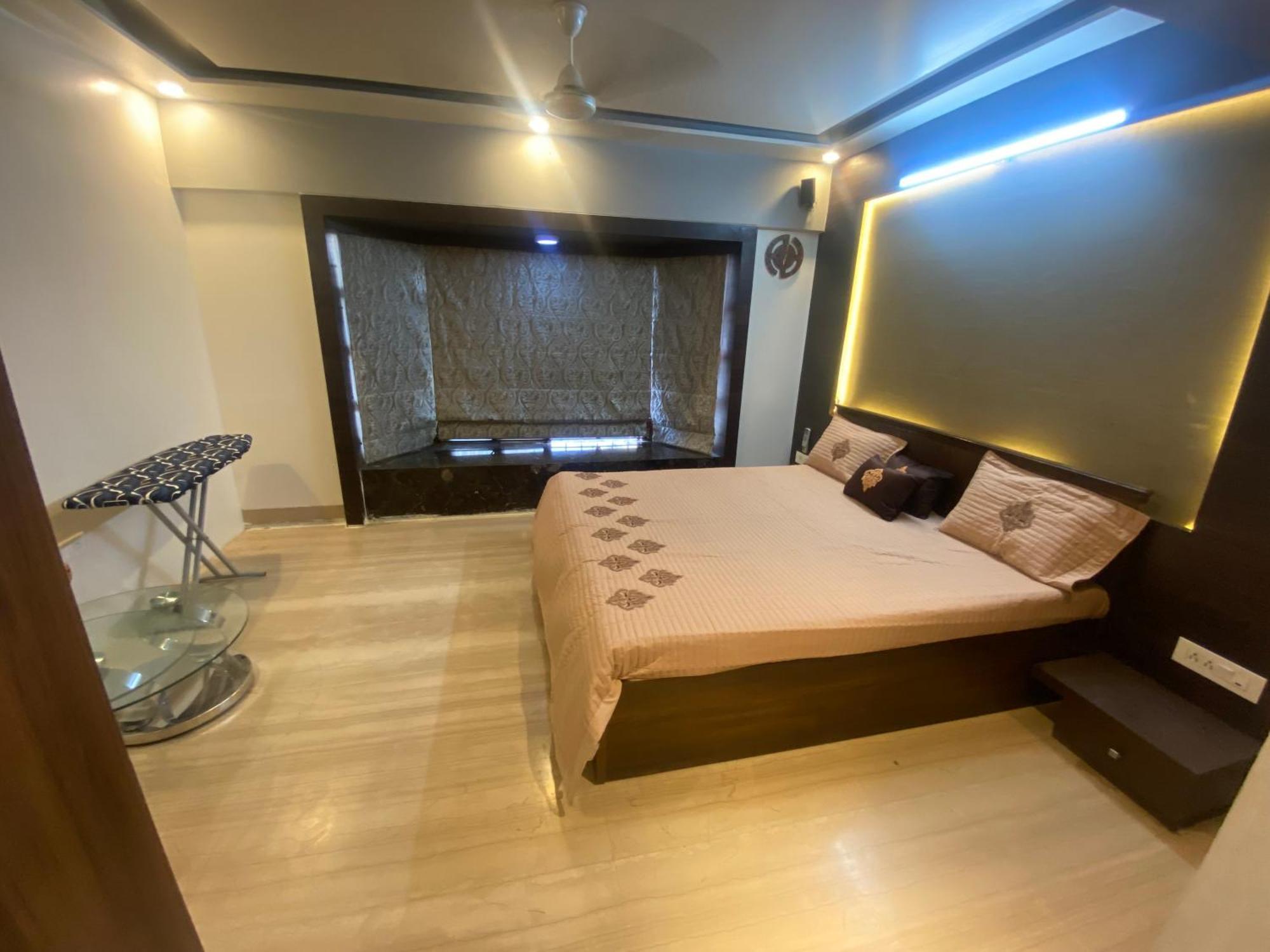 Bandra's Prime Luxurious 2 Bhk Apartment