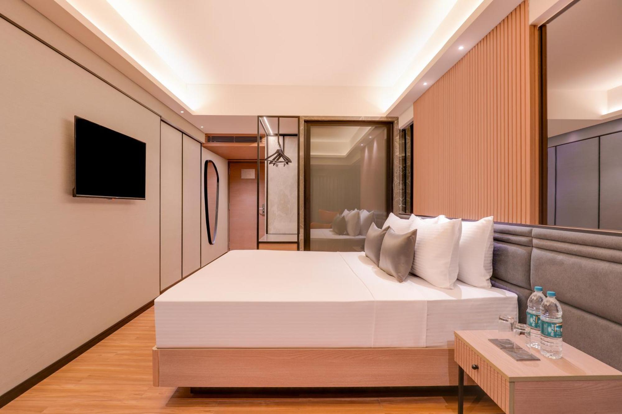 Hotel Lemon Tree Premier, Malad, Mumbai