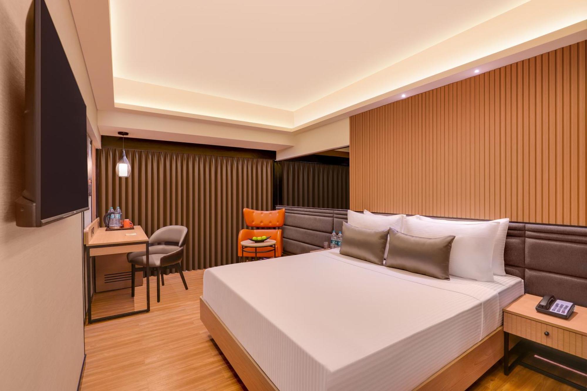 Lemon Tree Premier, Malad, Hotel