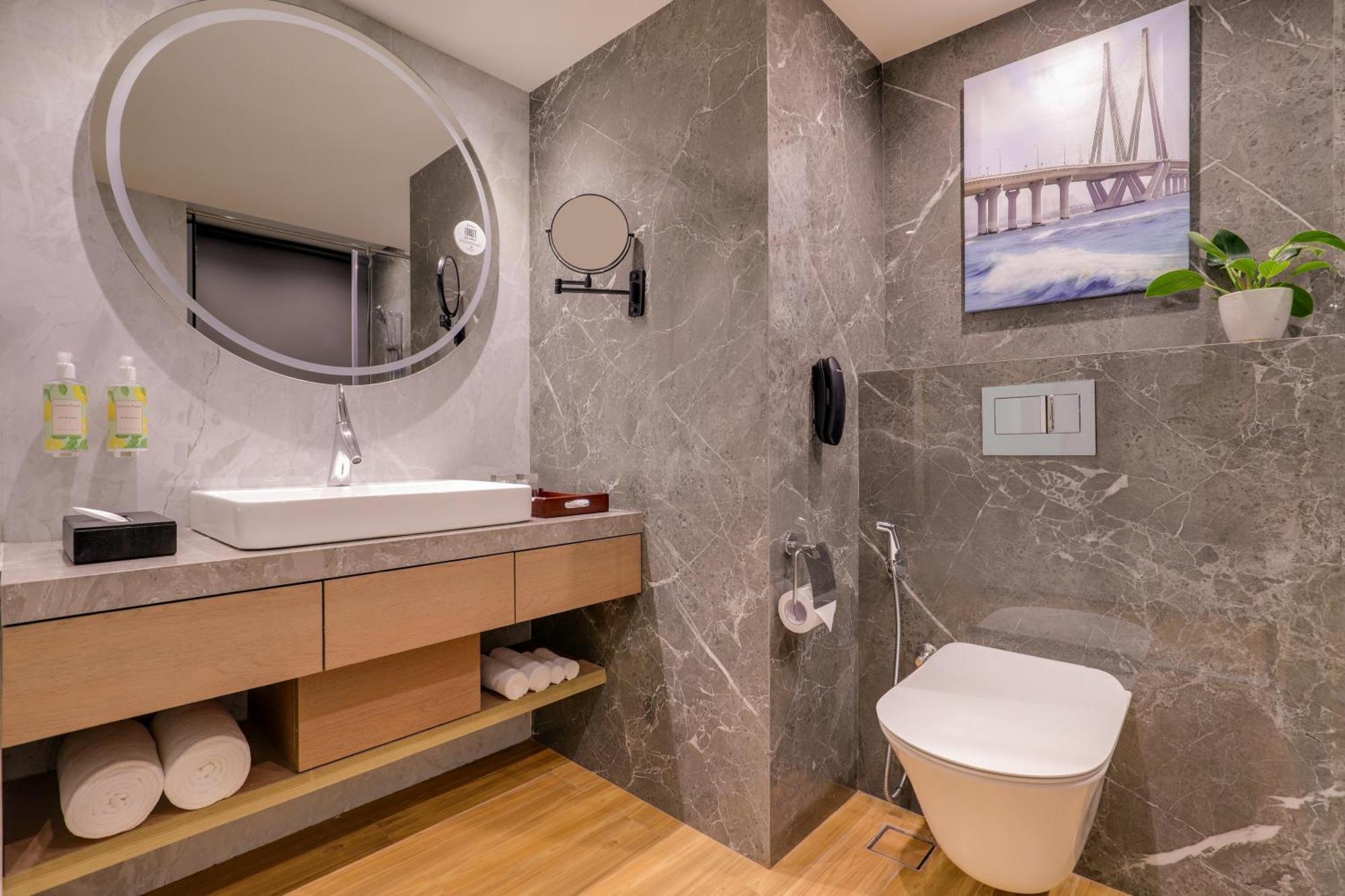 Hotel Lemon Tree Premier, Malad,