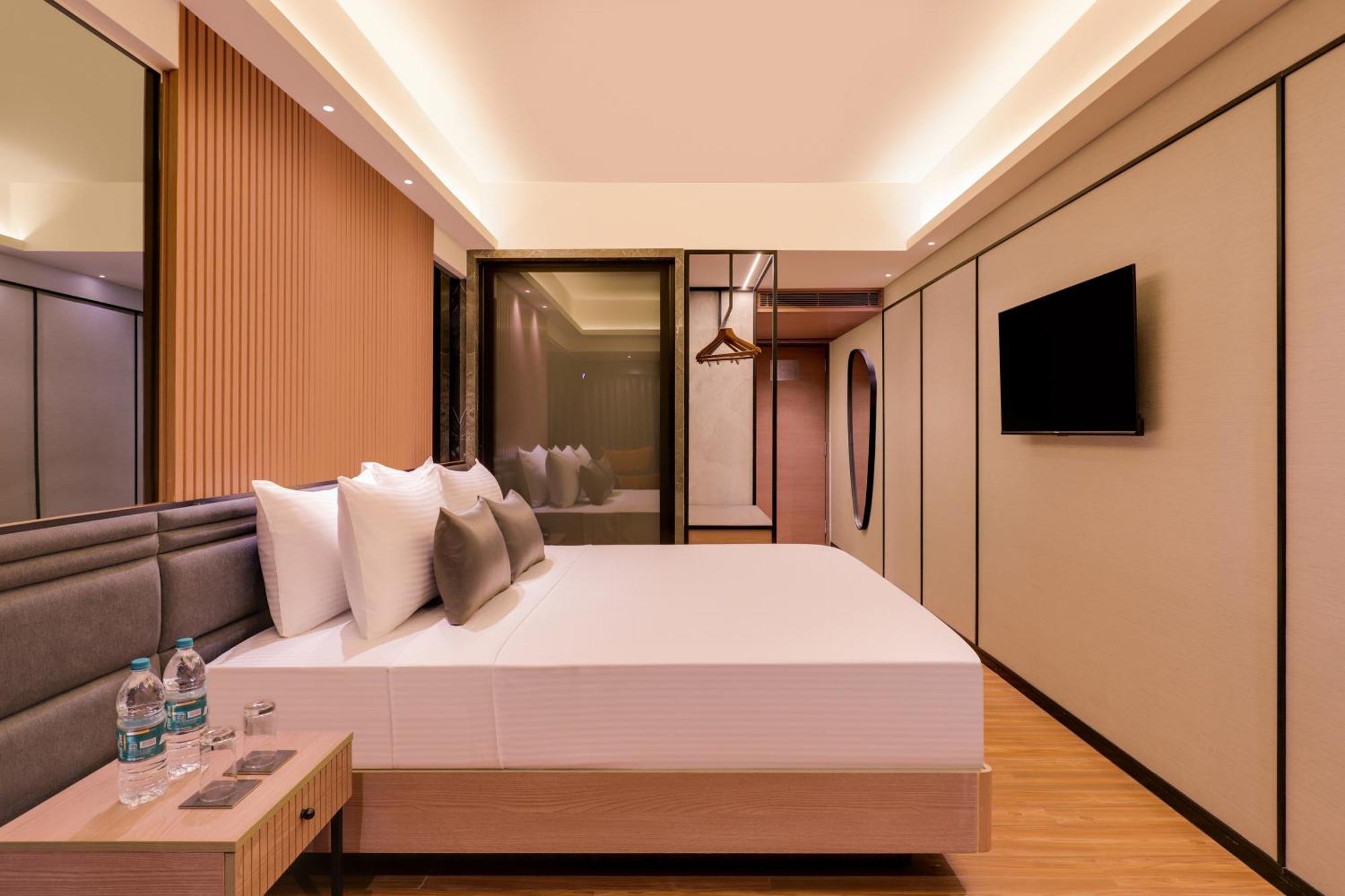 Lemon Tree Premier, Malad, Mumbai