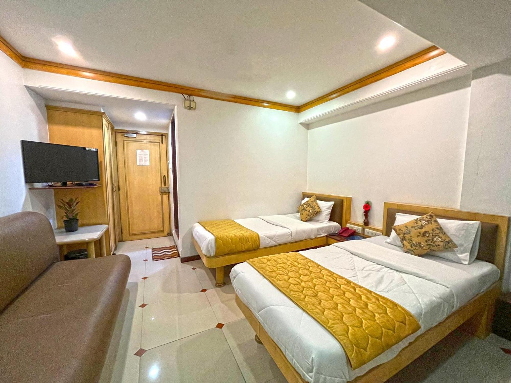 Parklane Hotel 3*