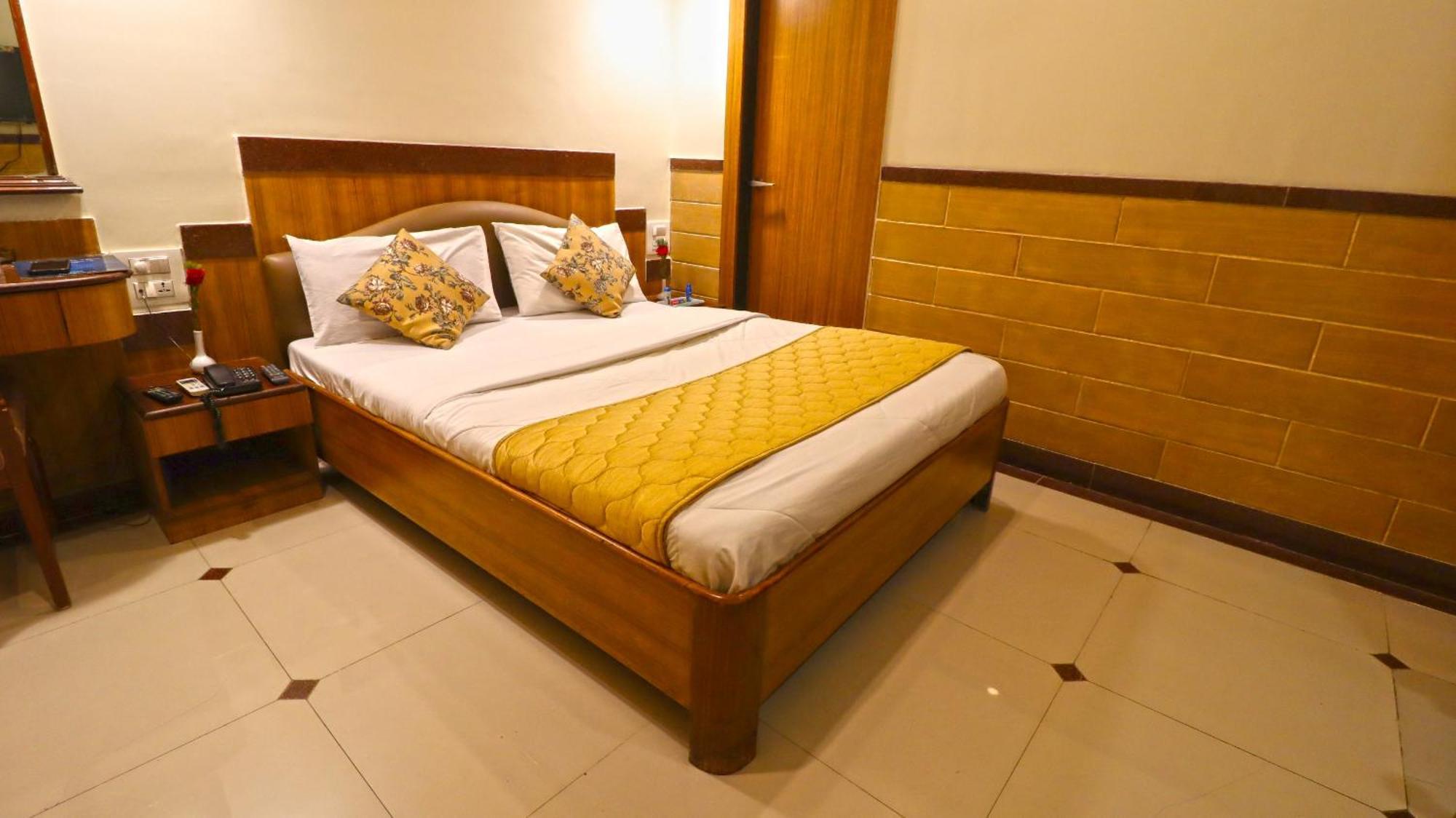 Parklane 3* Mumbai