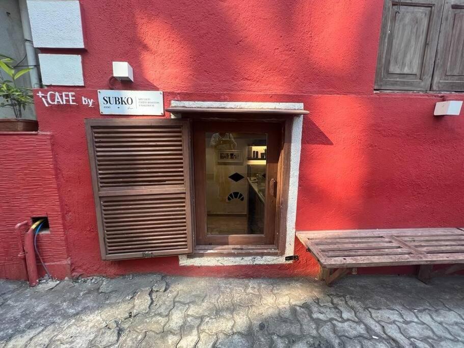 Apartment 72 Pali Village A Cozy Vintage By Connekt Homes Mumbai