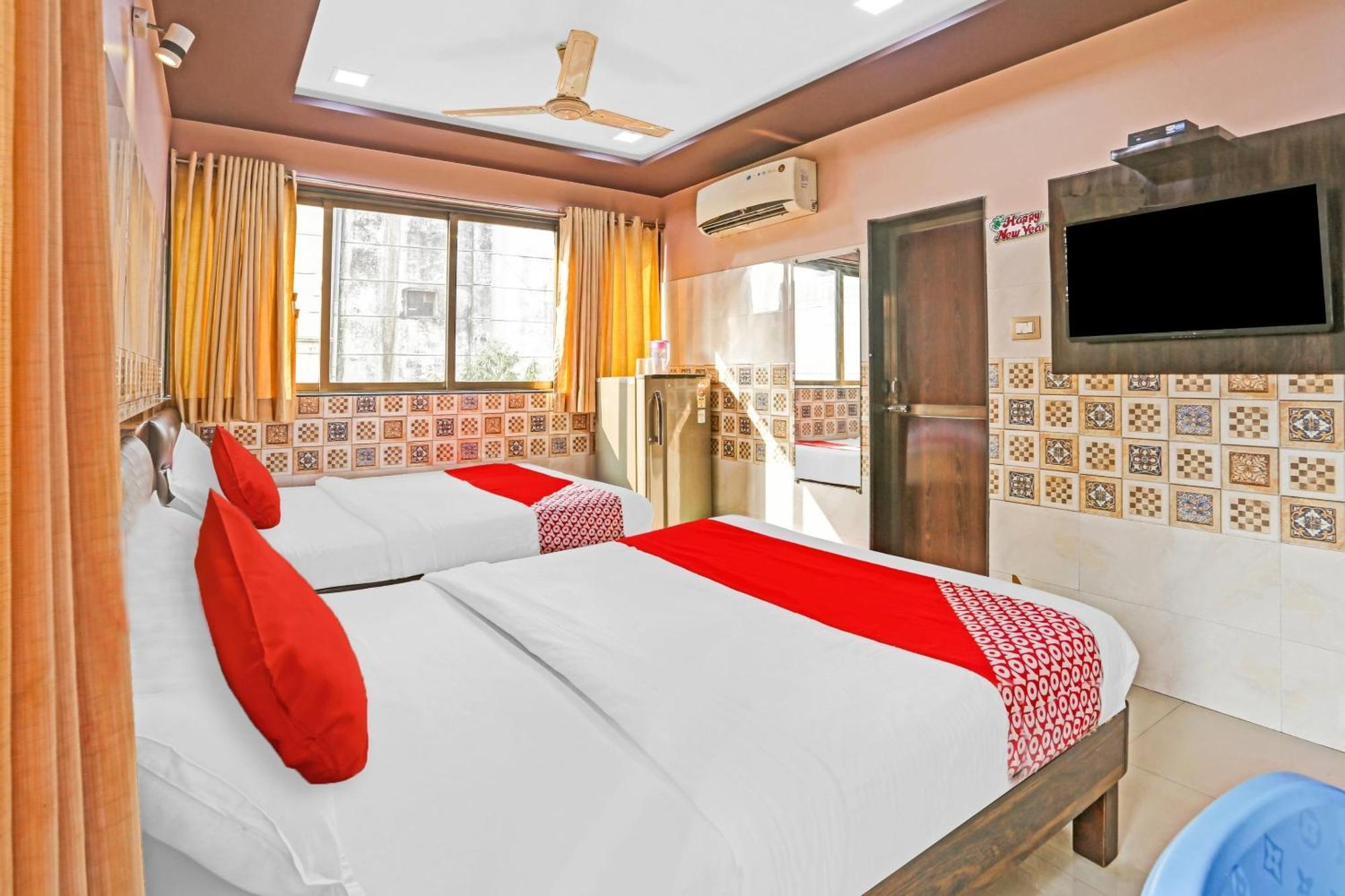 Oyo Flagship Pakeeza Hotel Mumbai