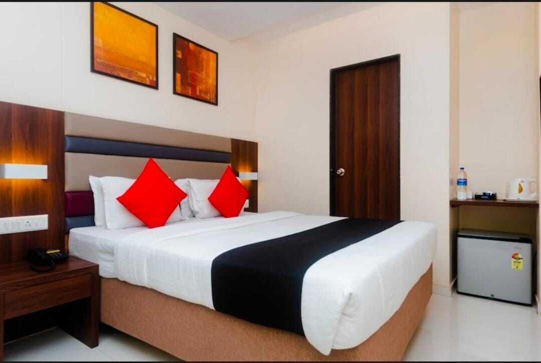 Hotel Regal International - Near International Airport Andheri East 3*