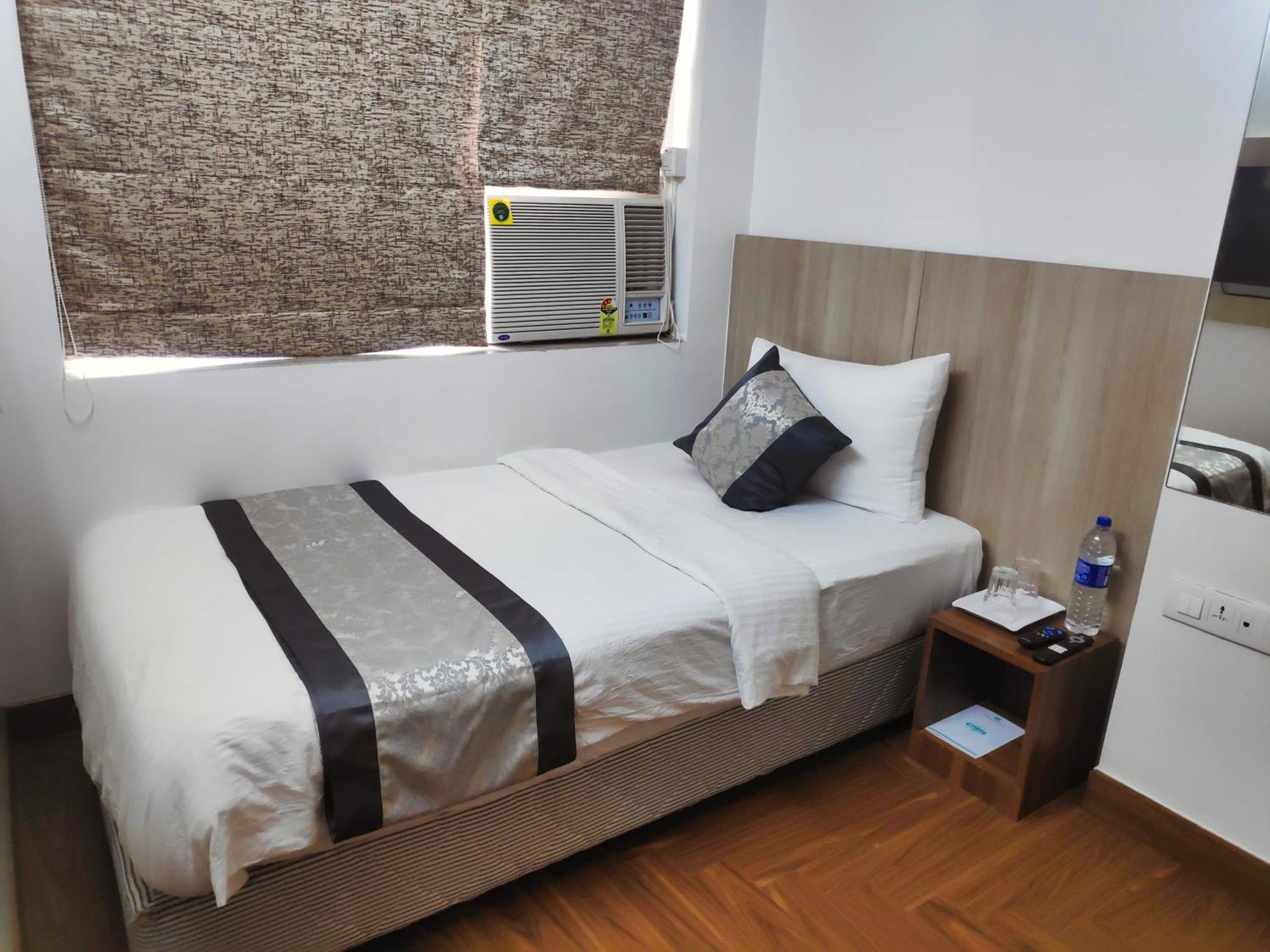White House By Maxxvalue Service Bandra * Mumbai